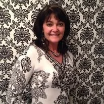 Wendy Shingoose.  Leading woman in business offering top quality hair stylist services
