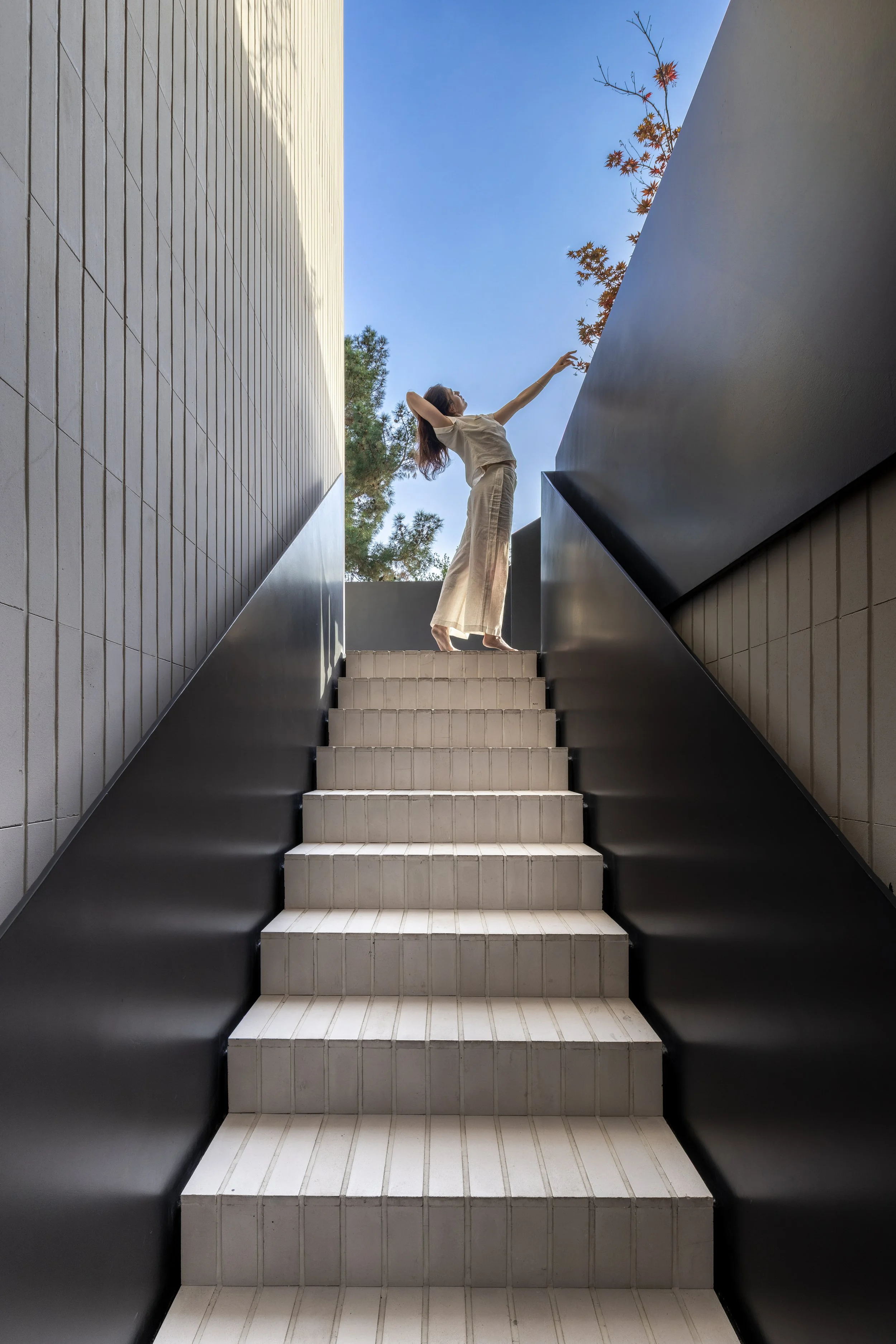 Frenzy Stair-Exterior-SepideElmi-08.jpg