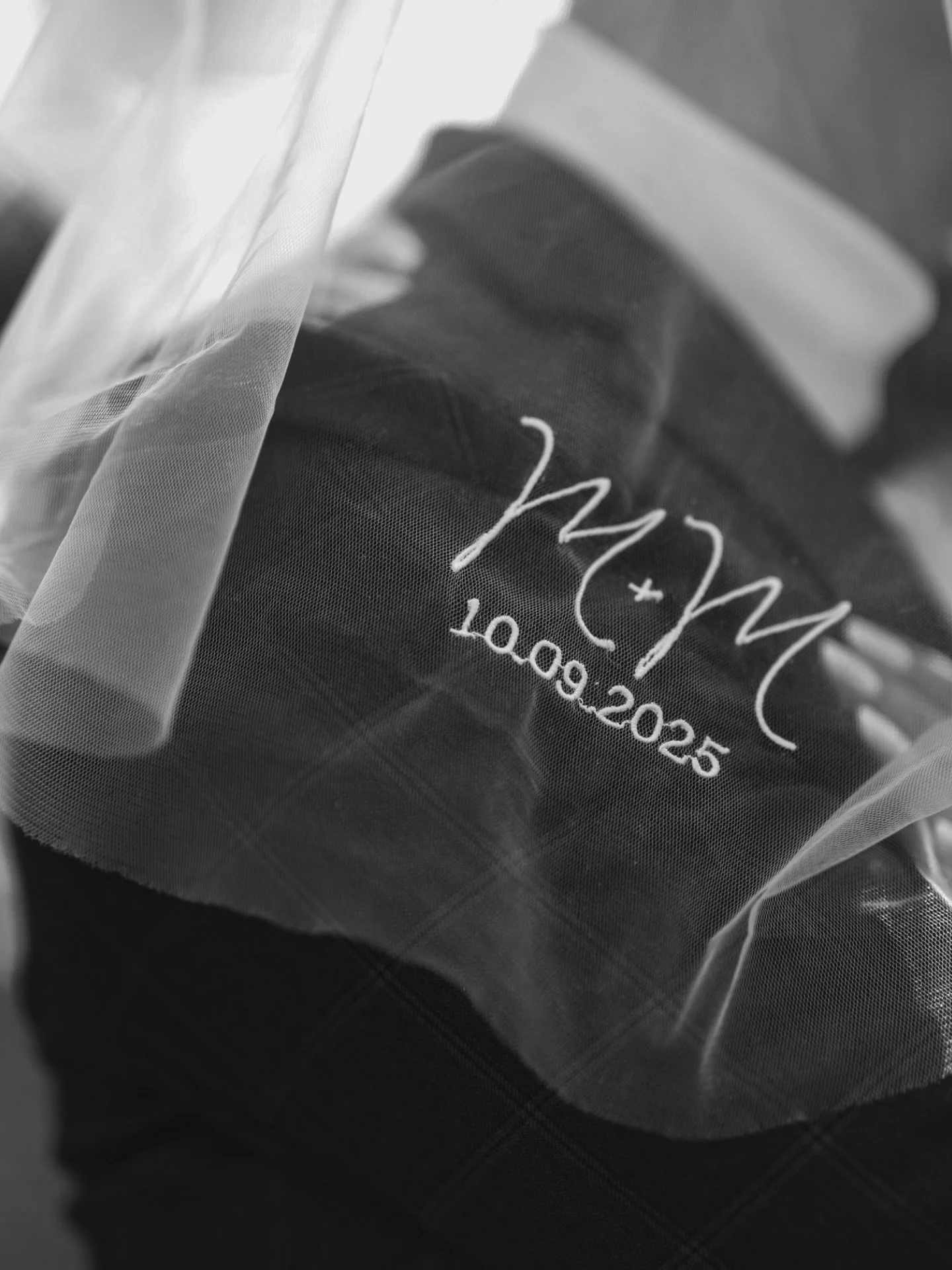 ❉ It&rsquo;s the smallest details that makes your day so special. 

Valencia, where our La Luna Azul studio is based, has a long history of exquisite embroidery &mdash; and we know exactly where to go for truly original, handcrafted details for your 