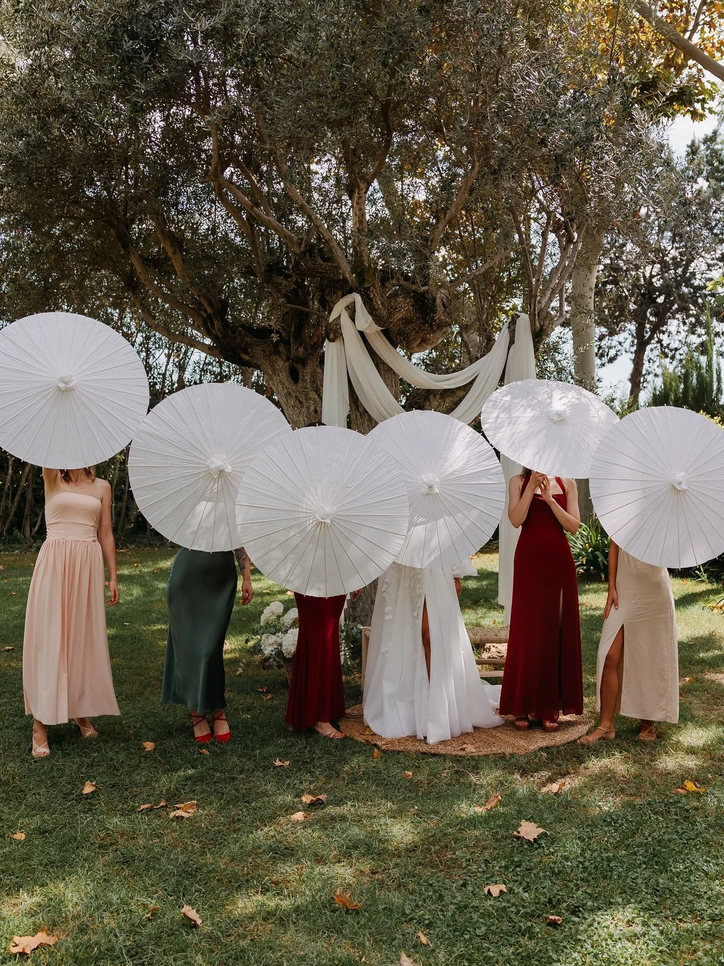 ❊ Every detail tells a story. 

From the soft flow of fabric over ancient olive trees to the quiet elegance of perfectly chosen tones&mdash;nothing is accidental. 
We believe that a wedding is not just an event, but a reflection of you, your energy, 