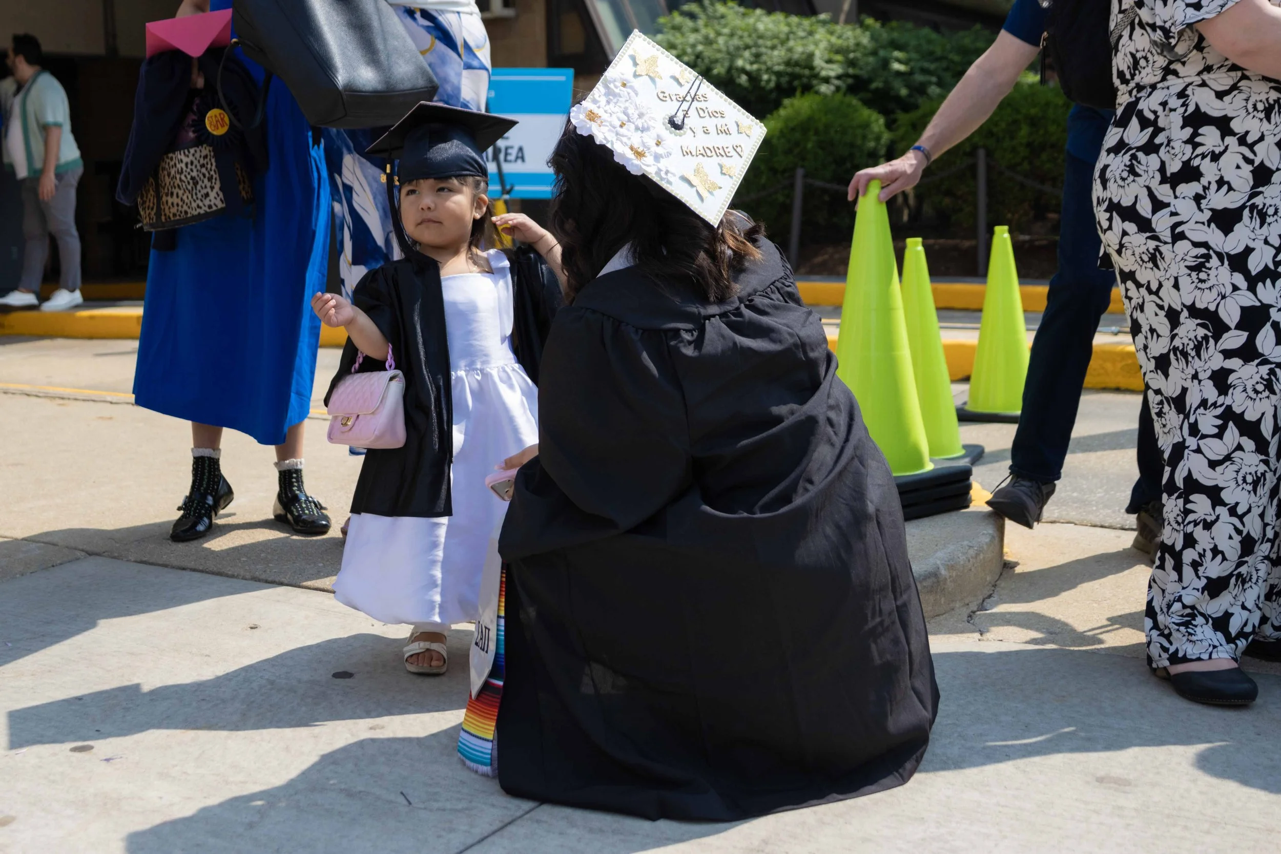 Hernandez_Commencement_Outside108.jpg