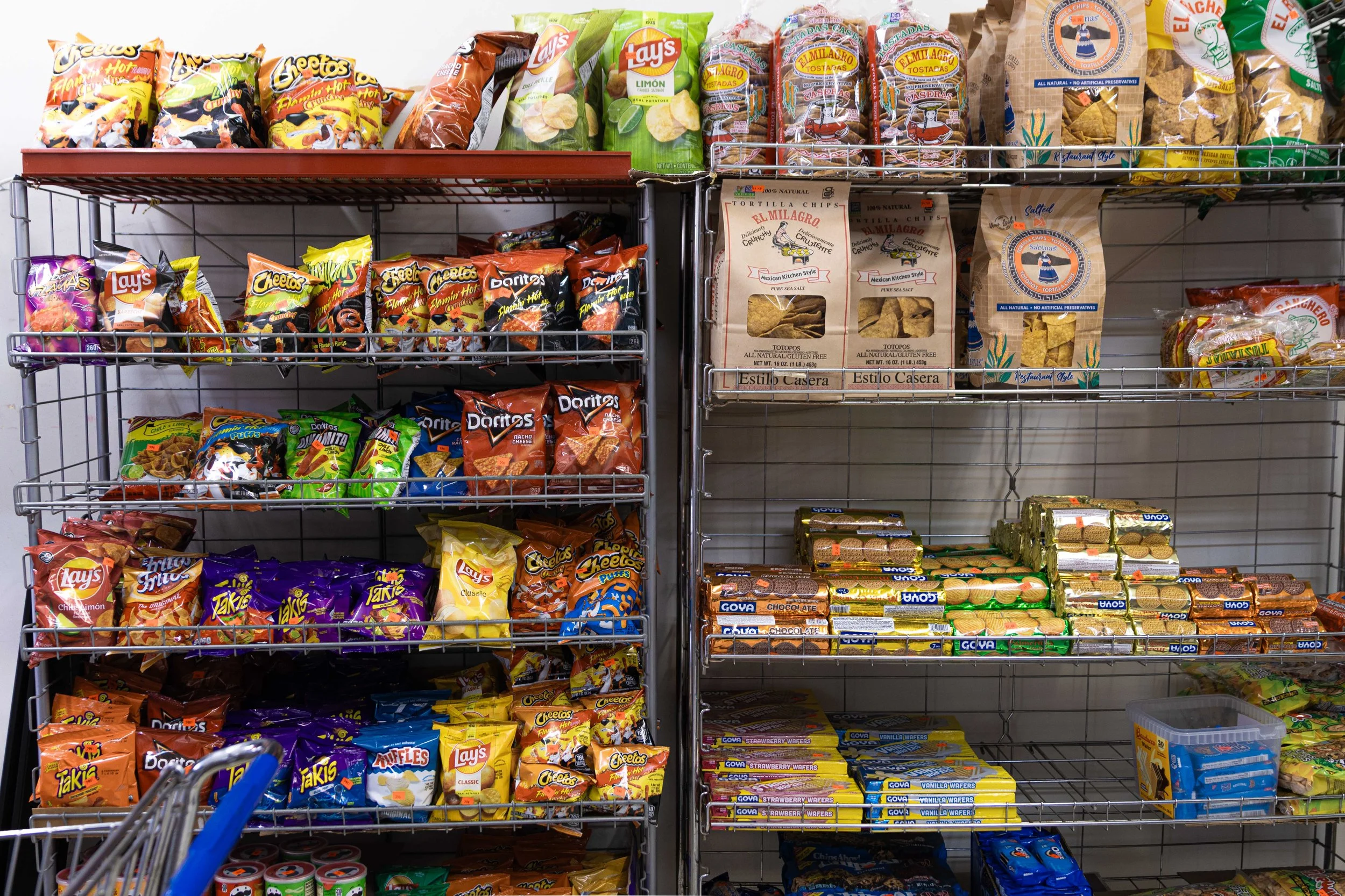 26-27 - Down the Block255.jpg