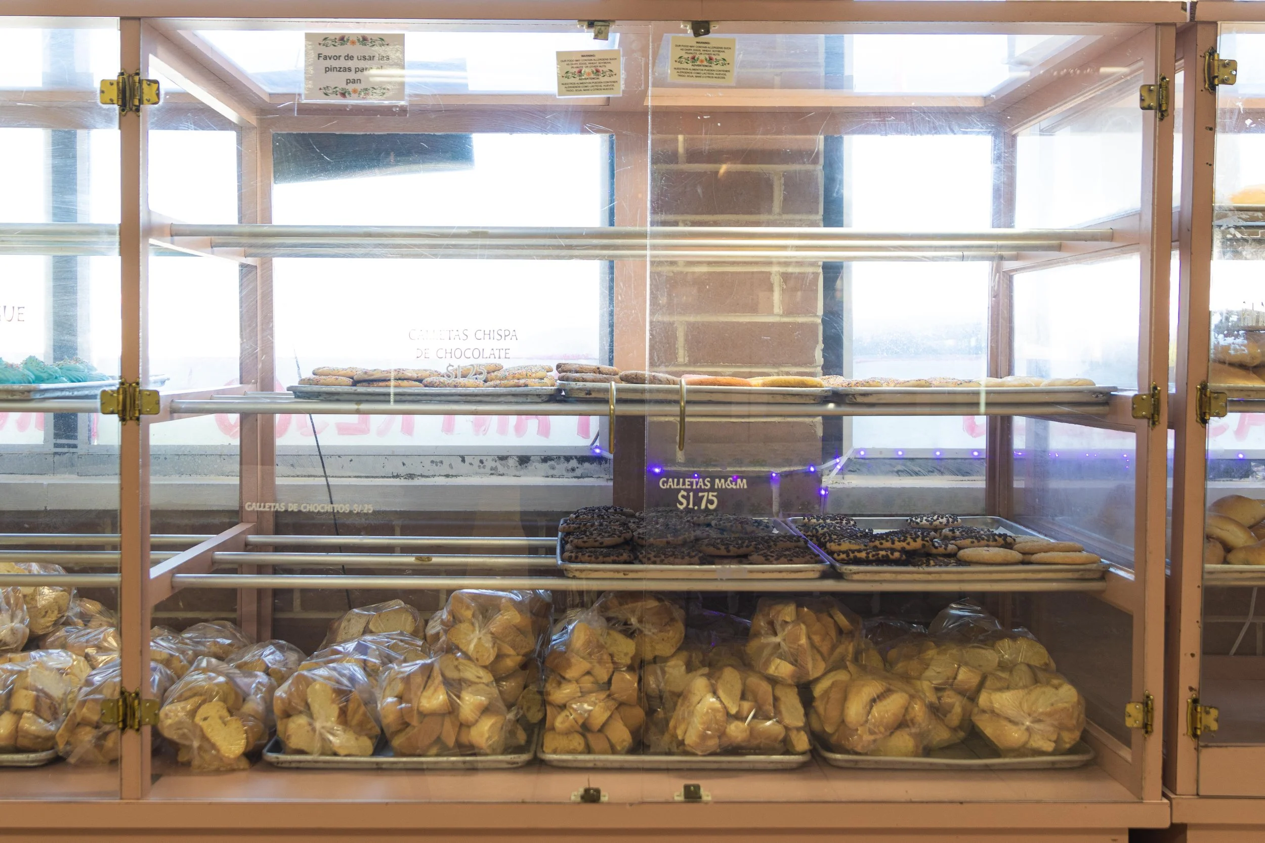 26-27 - Down the Block355-Edit.jpg