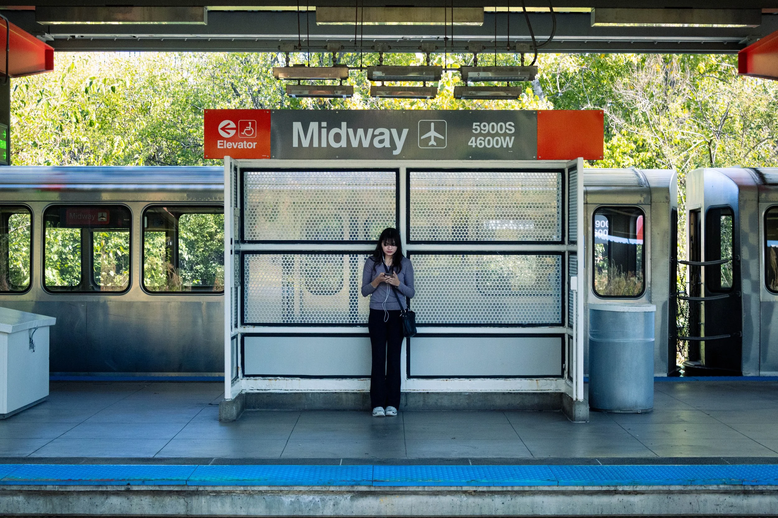 CTA Stories: What's beyond the commuters face?