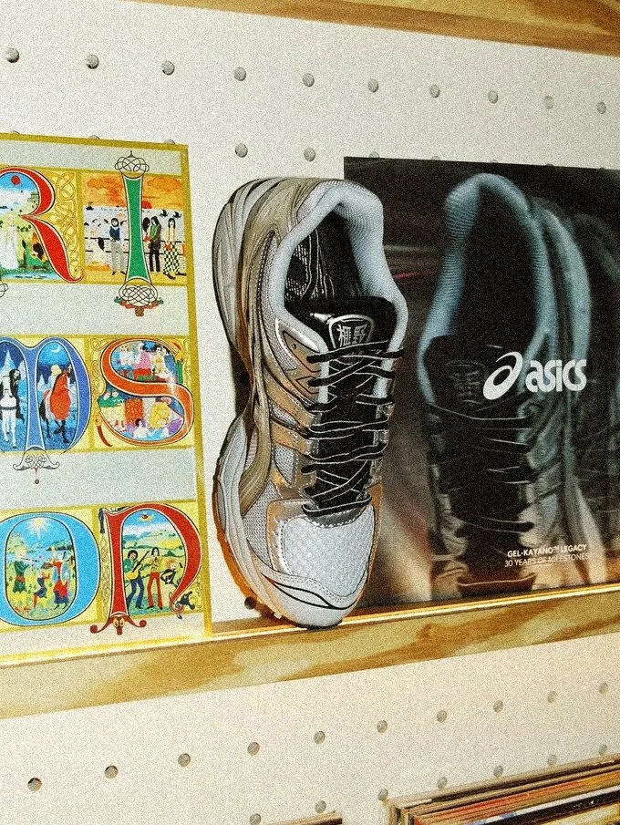 ⁕       Level Shoes x ASICS