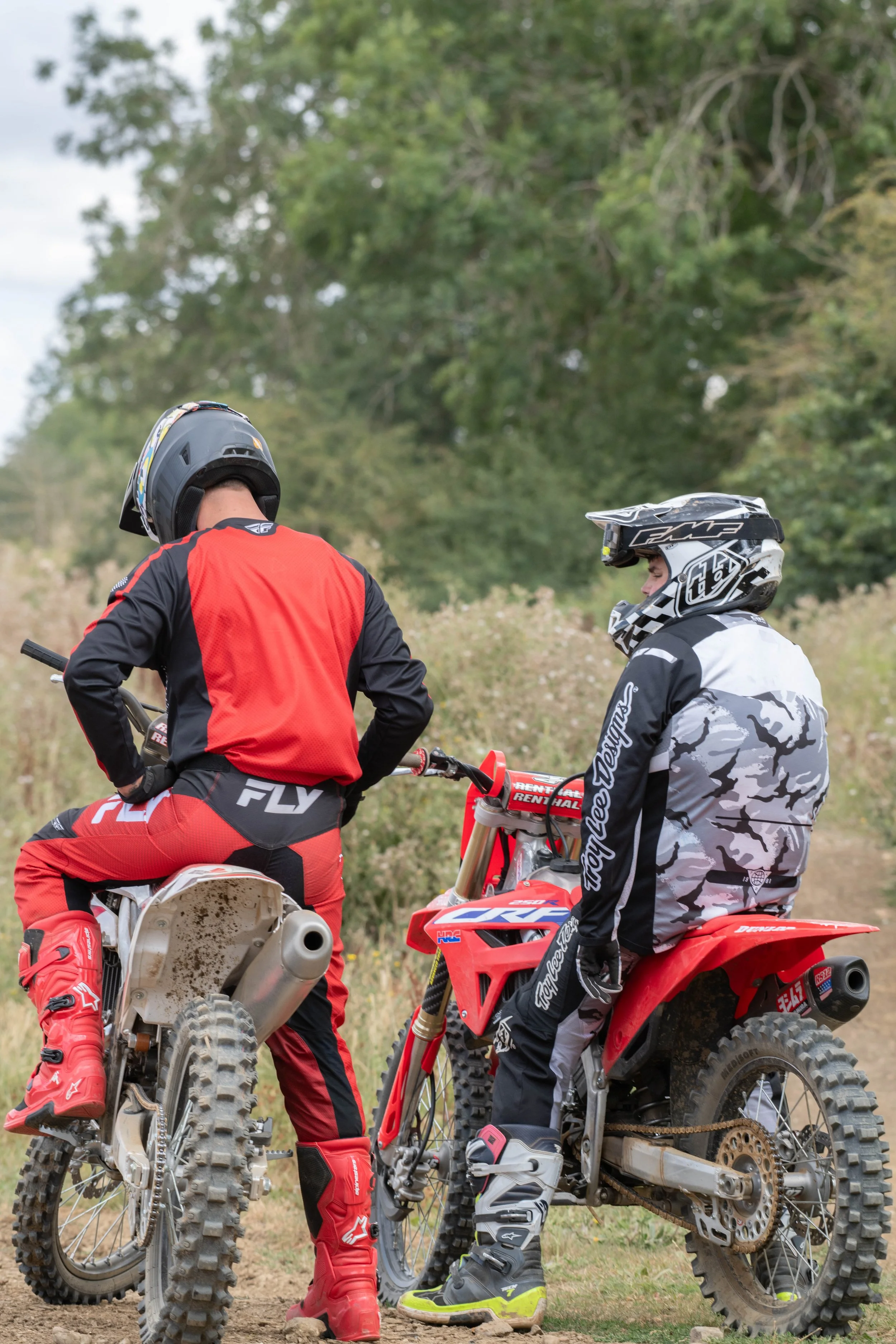 D85_5211.jpg