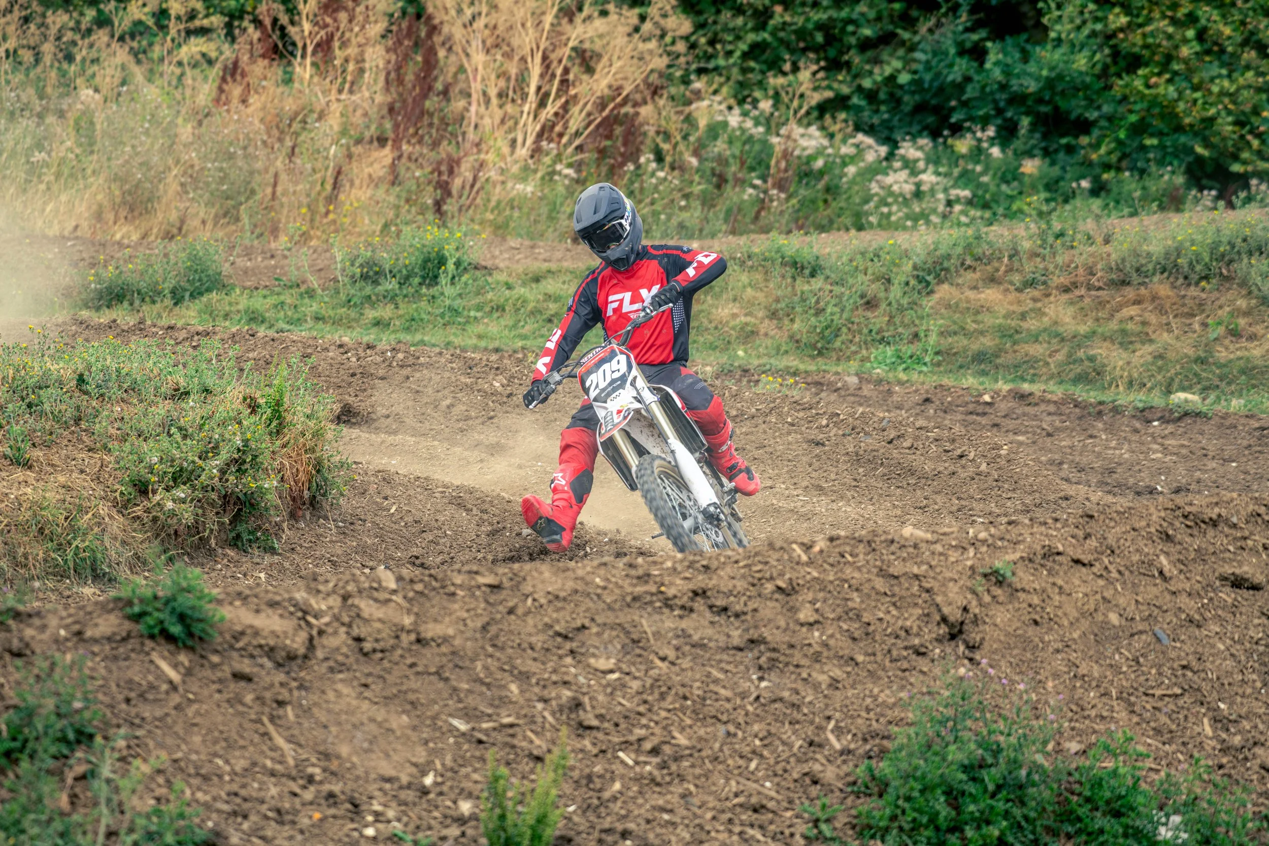 D85_4857-2.jpg