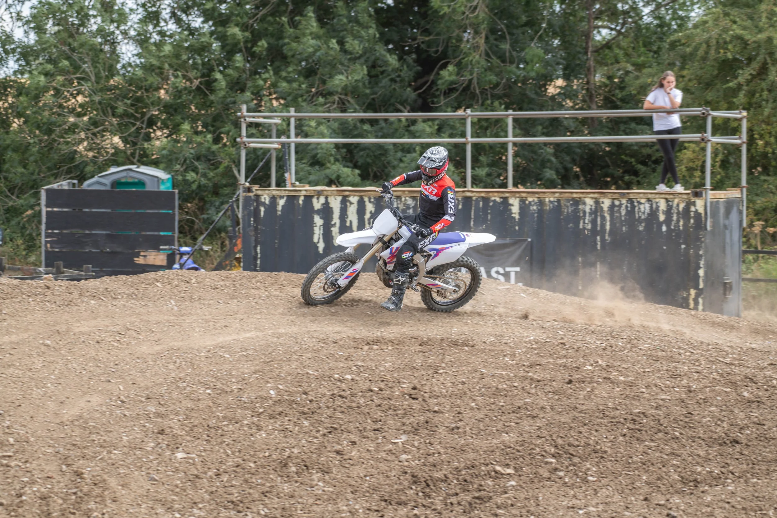 D85_5222.jpg