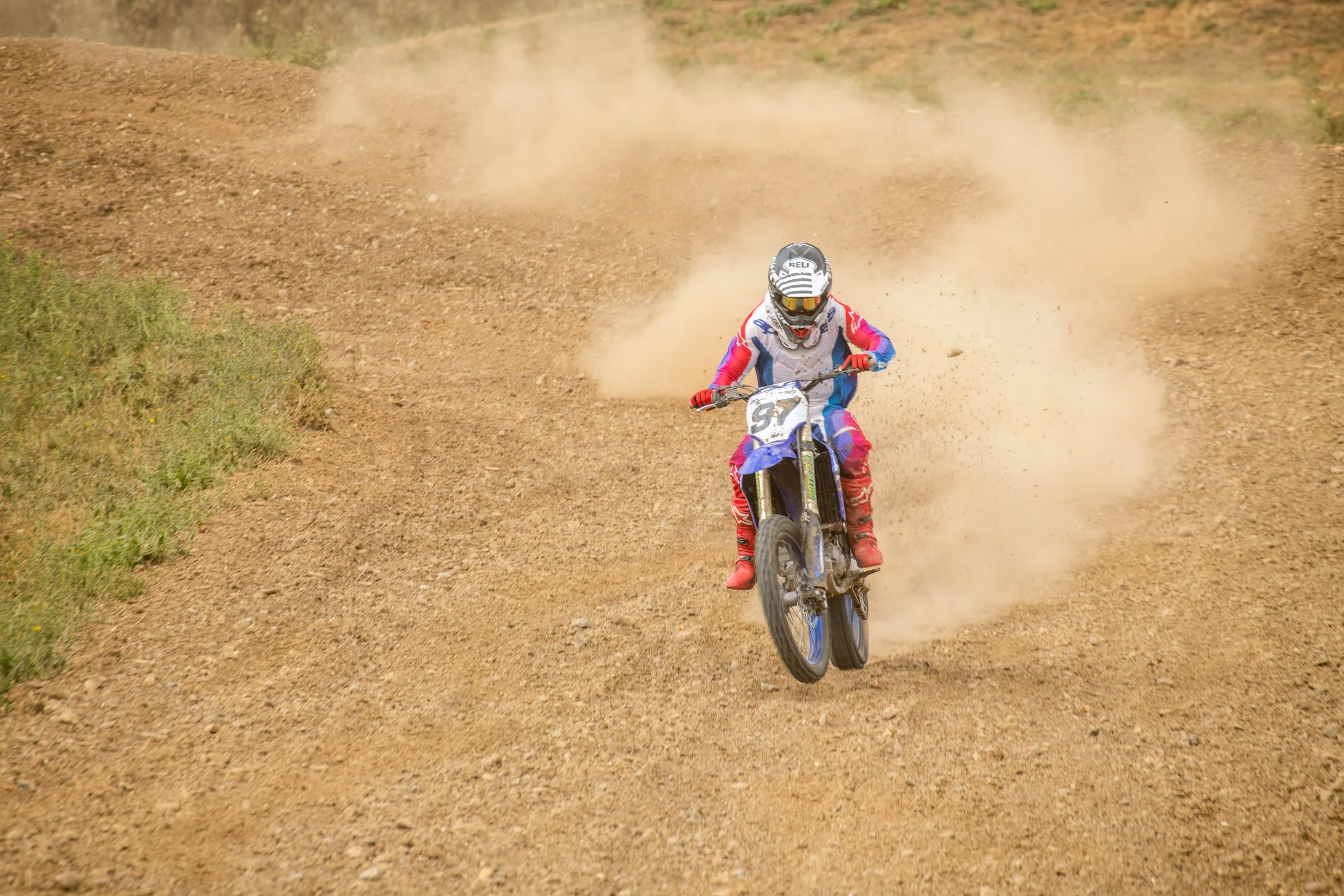 D85_5170-2.jpg