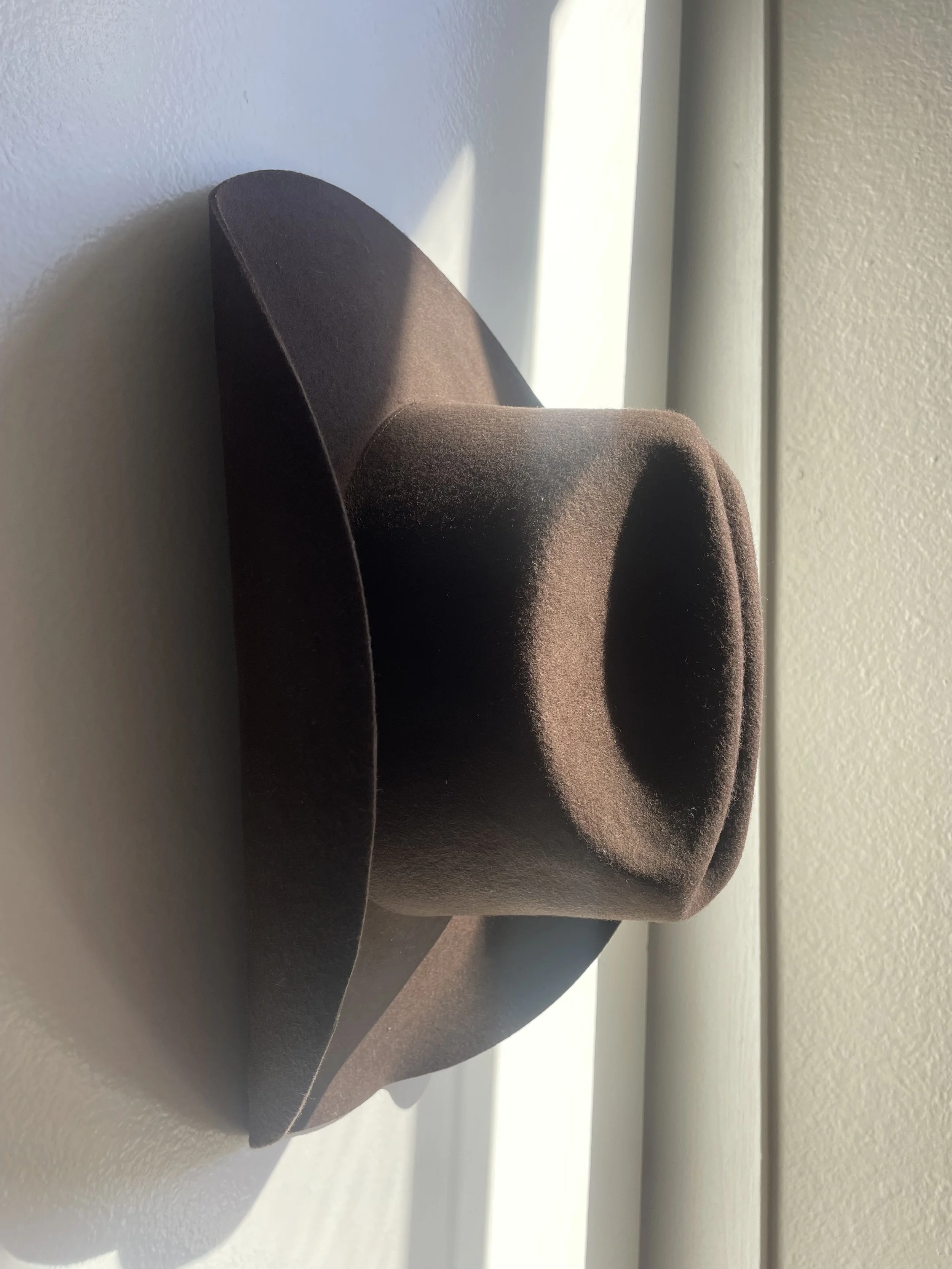 cattleman cowboy hat in chocolate brown