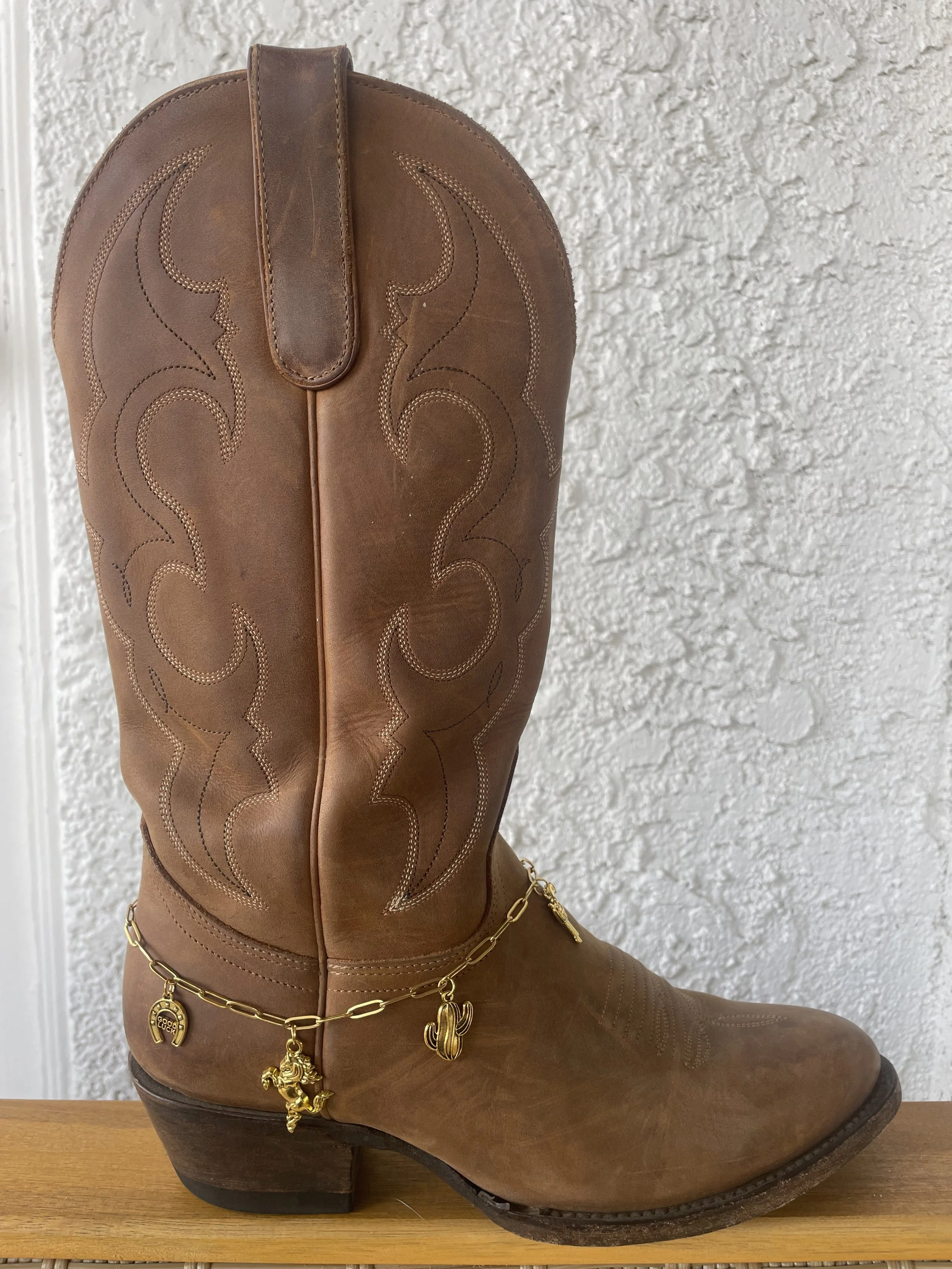 Gold Single Strand Boot Charm