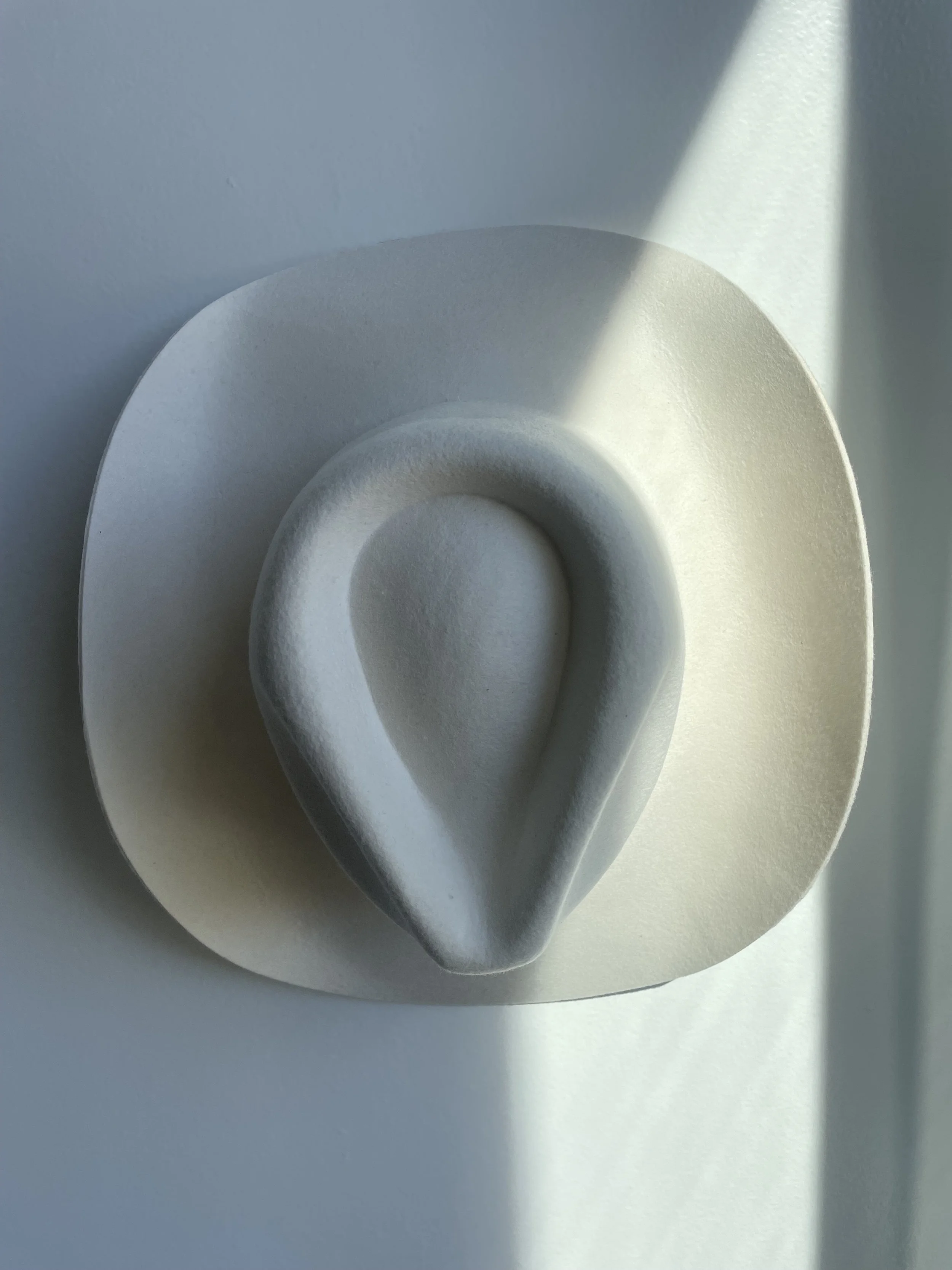 pinch front cowboy hat in ivory