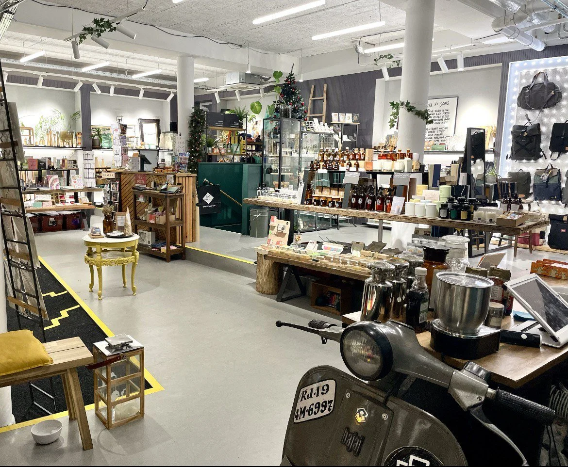 Seasonal pop-up shop in Amsterdam — interior design and retail activation by Nata Buro