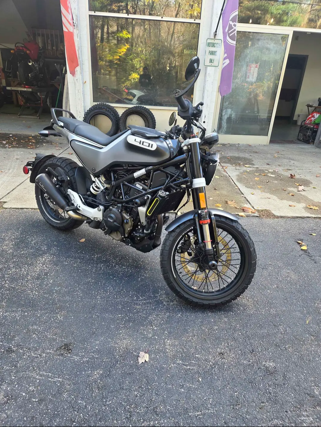 2021 Husqvarna Svartpilen 401