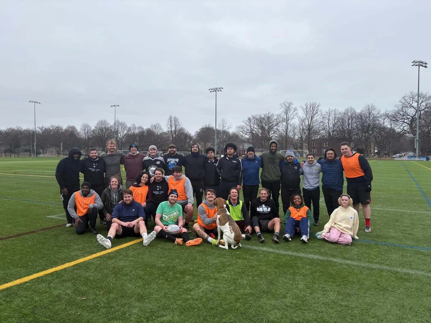 Saturday done right: 2-hand touch at Robert Crown ➡️ pints of Guinness at @mullenssportsbarandgrill 🏉🍺

Nothing builds a team like running plays together then raising a glass together. Huge shoutout to our sponsor Mullen&rsquo;s for always welcomin