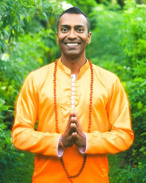 Sri+Sudarshan+Jyotirmayananda_Main+Biography_1.webp