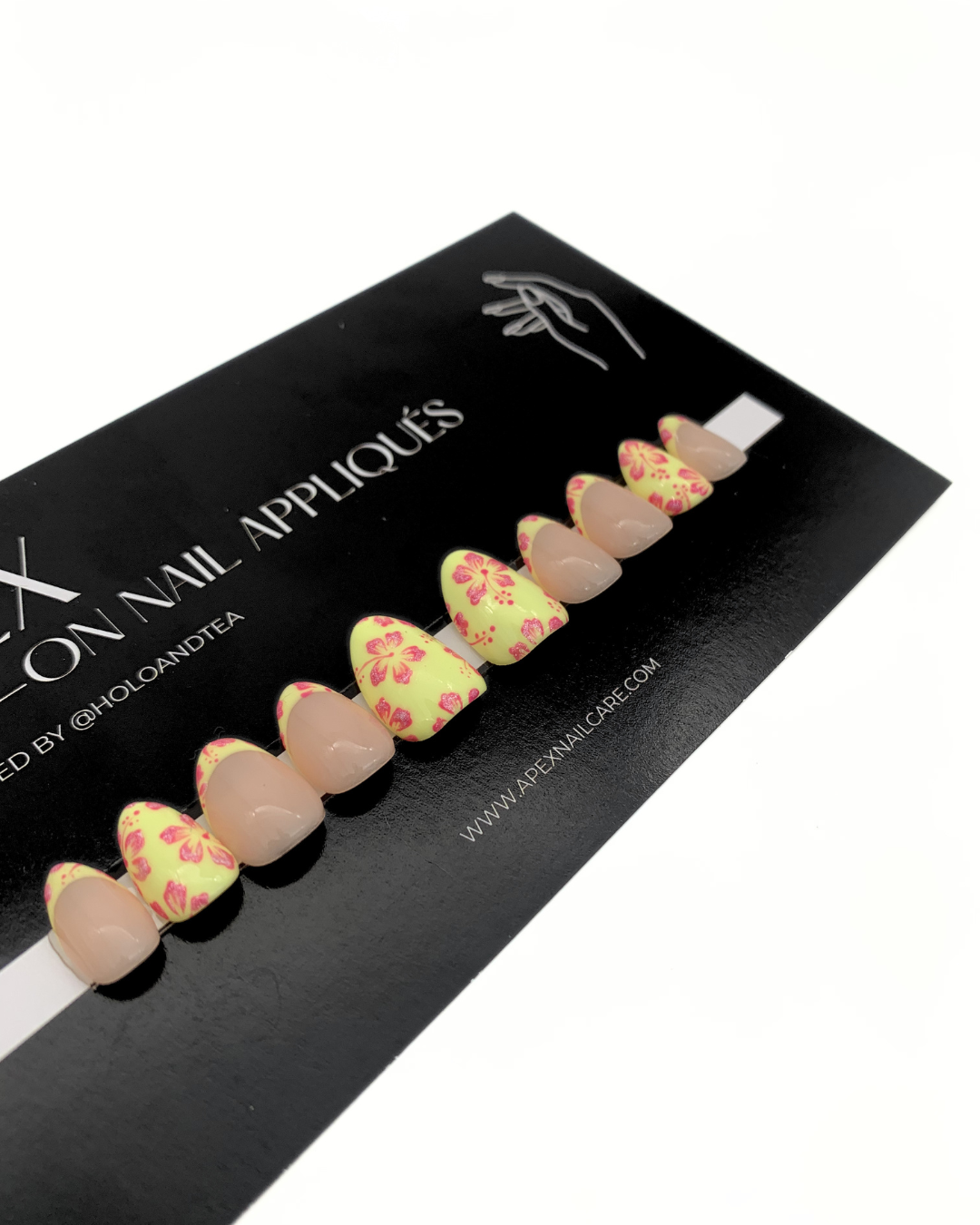 '26 SUMMER COLLECTION - WEB PHOTOS (3).png