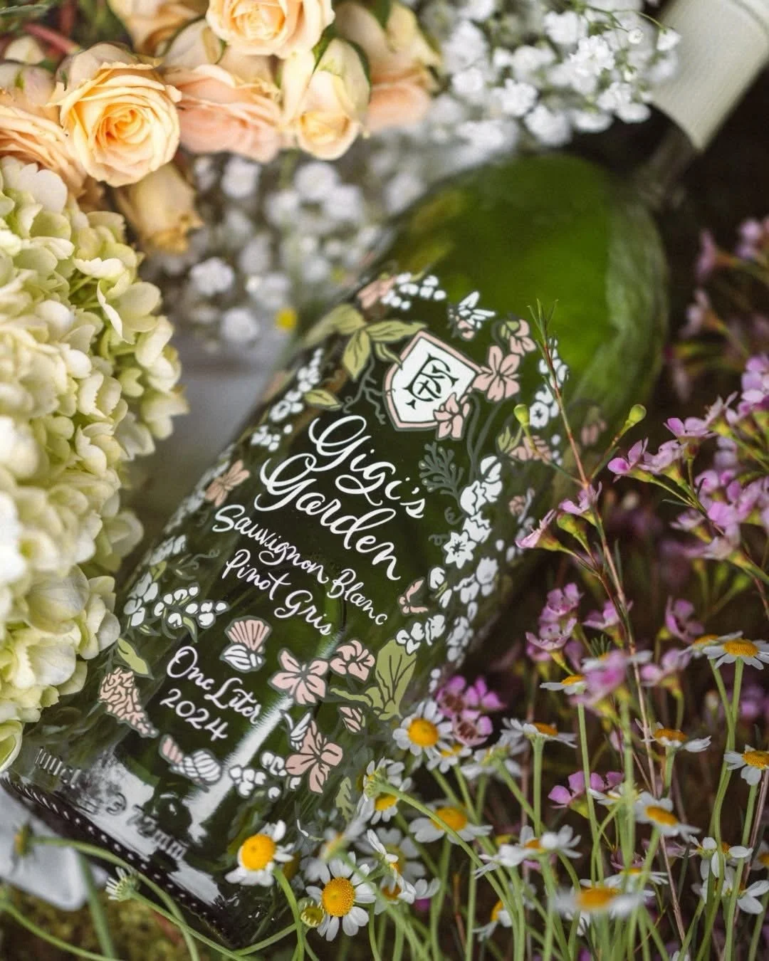 A little garden party in a glass. 🌿🥂

Meet Gigi&rsquo;s Garden&mdash;crisp, charming, and made for spring sipping.