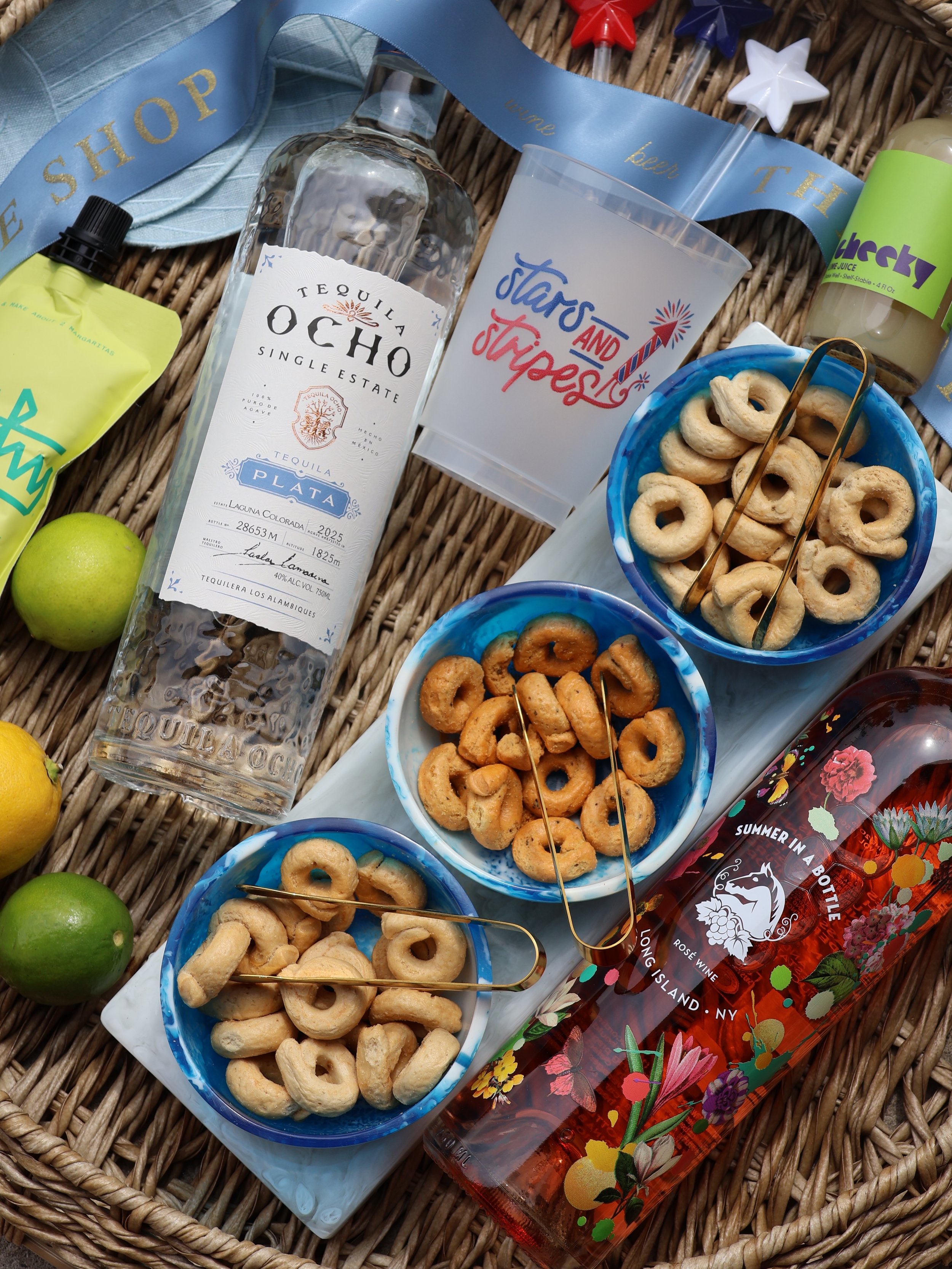 Long weekend loading&hellip; 🇺🇸✨

Whether you&rsquo;re headed to the lake, the beach, the pool, or just your own backyard, we&rsquo;ve got the pours, snacks, and party happies to make it feel festive.

Our next tasting is May 28, but Memorial Day e