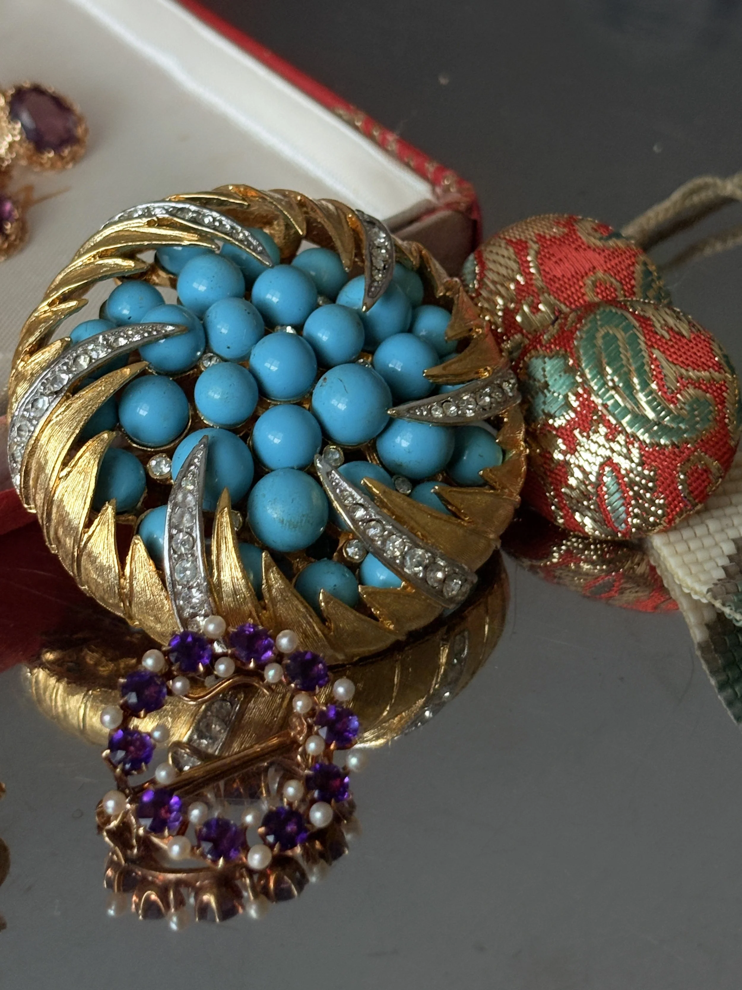 14K Gold Amethyst & Pearl Brooch with Matching Amethyst Drop Earrings (Set)