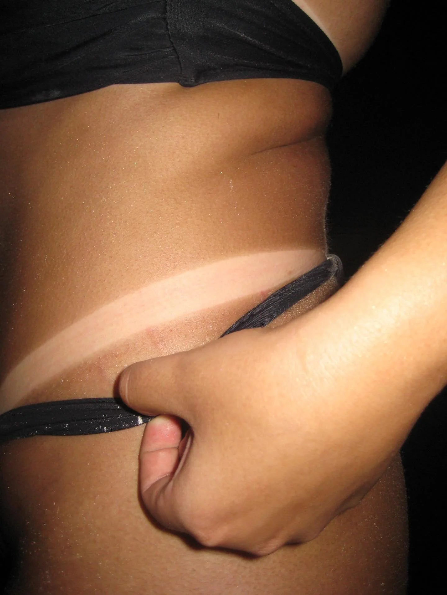 @heyaltsunpro &ldquo;BODY&rdquo; for 3 hours🤍

My favorite natural brown tan! 

overland park kansas city spray tan bridal tan contour airbrush spray tan natural spray tan kansas facial