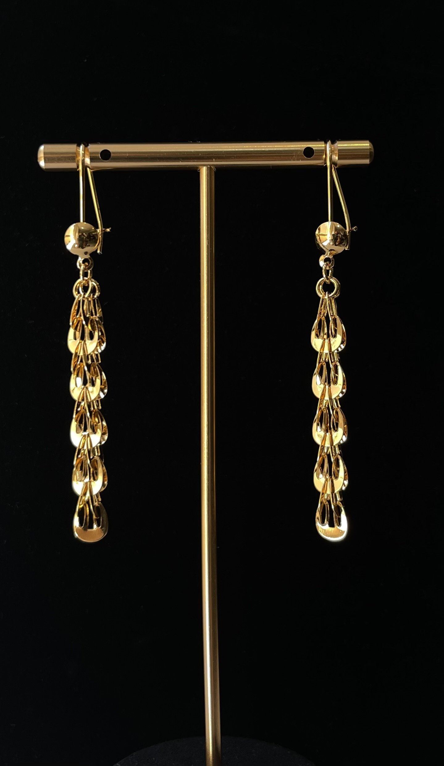 Emira Linked earrings