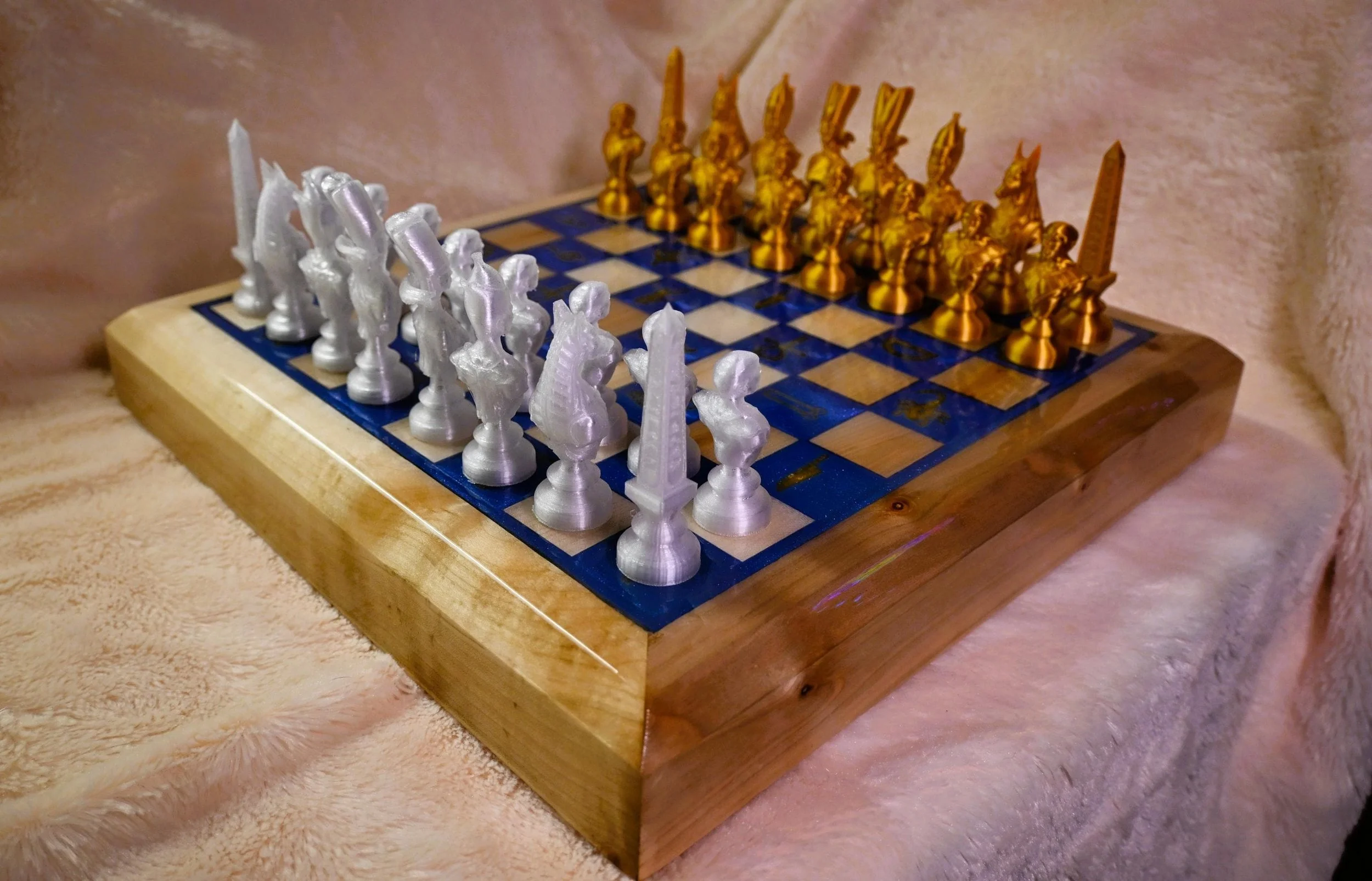 Custom Backlit Epoxy Hardwood Chess Set – Handcrafted Board and optional 3D-Printed Chess Pieces