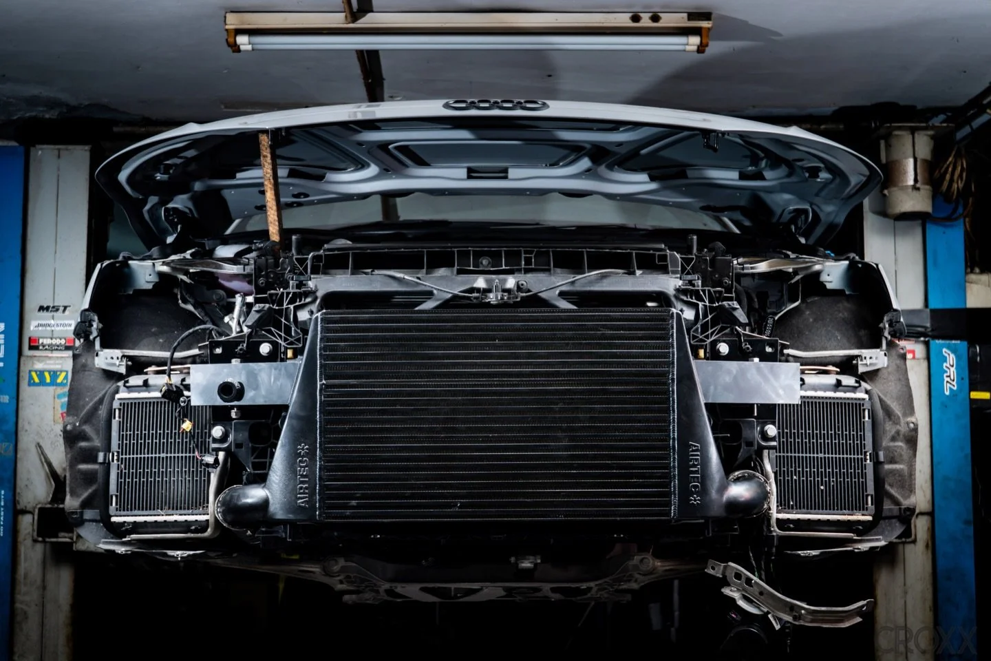 🇬🇧 𝘼𝙄𝙍𝙏𝙀𝘾 𝙈𝙤𝙩𝙤𝙧𝙨𝙥𝙤𝙧𝙩 ・𝙎𝙩𝙖𝙜𝙚 𝟯 𝙄𝙣𝙩𝙚𝙧𝙘𝙤𝙤𝙡𝙚𝙧 
釋放 𝟮.𝟱 𝙏𝙁𝙎𝙄 潛能 最強效中冷方案 專門對付熱衰竭
散熱規模𝑴𝑨𝑿！降溫表現𝑮𝑬𝑻！巔峰輸出𝑲𝑬𝑬𝑷！

𝙒𝙃𝙔 𝘾𝙃𝙊𝙊𝙎𝙀 𝘼𝙄𝙍𝙏𝙀𝘾？
✓ 𝟭𝟮𝟱% 加大迎風散熱面積
✓ 𝟭𝟬𝟴% 進氣容量大幅提升
✓ 𝟳𝟬𝙢𝙢 進出氣大口徑喉位
✓ 實測動力