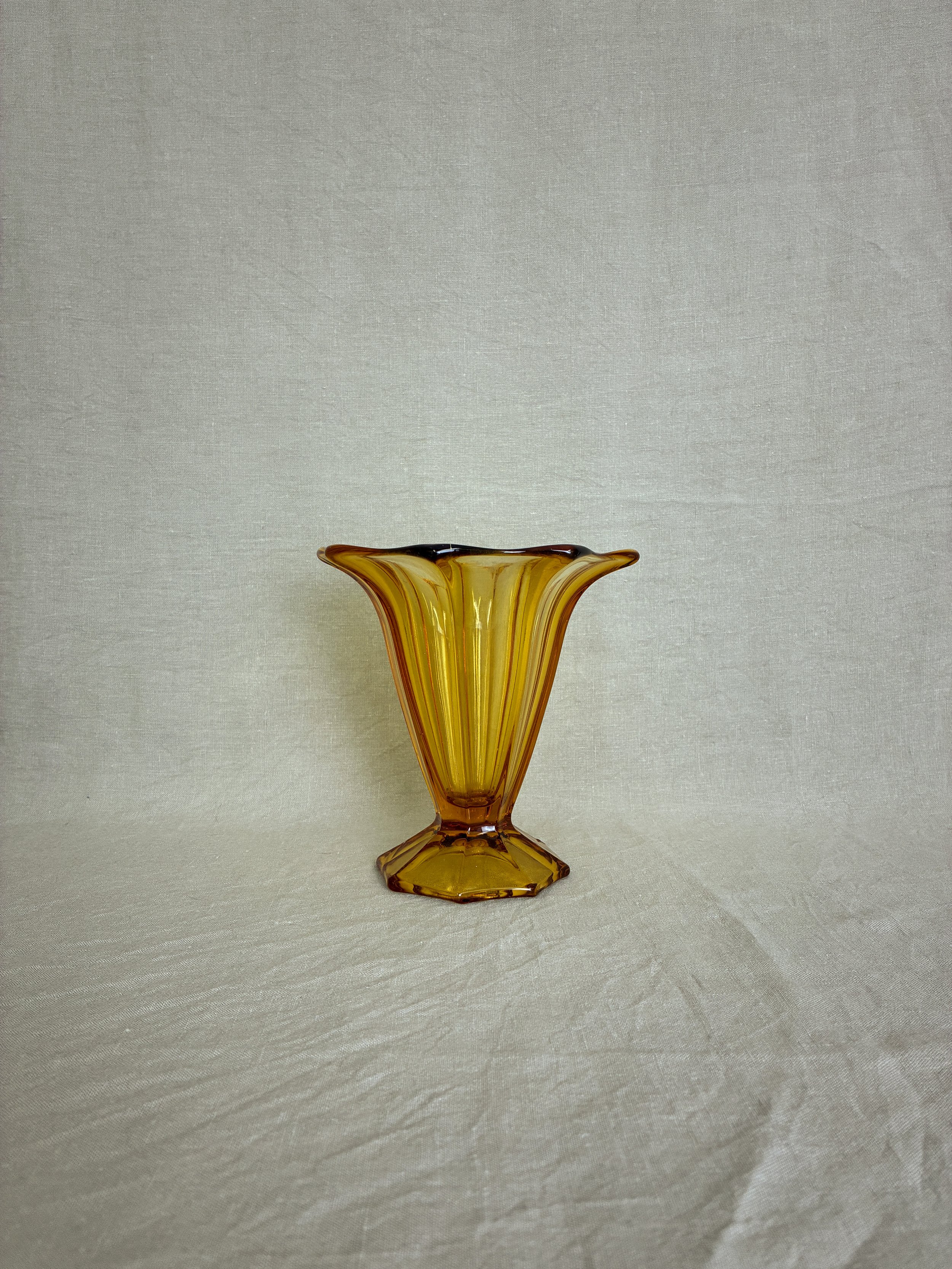 Sundae Glass Mini Vase-4.jpg