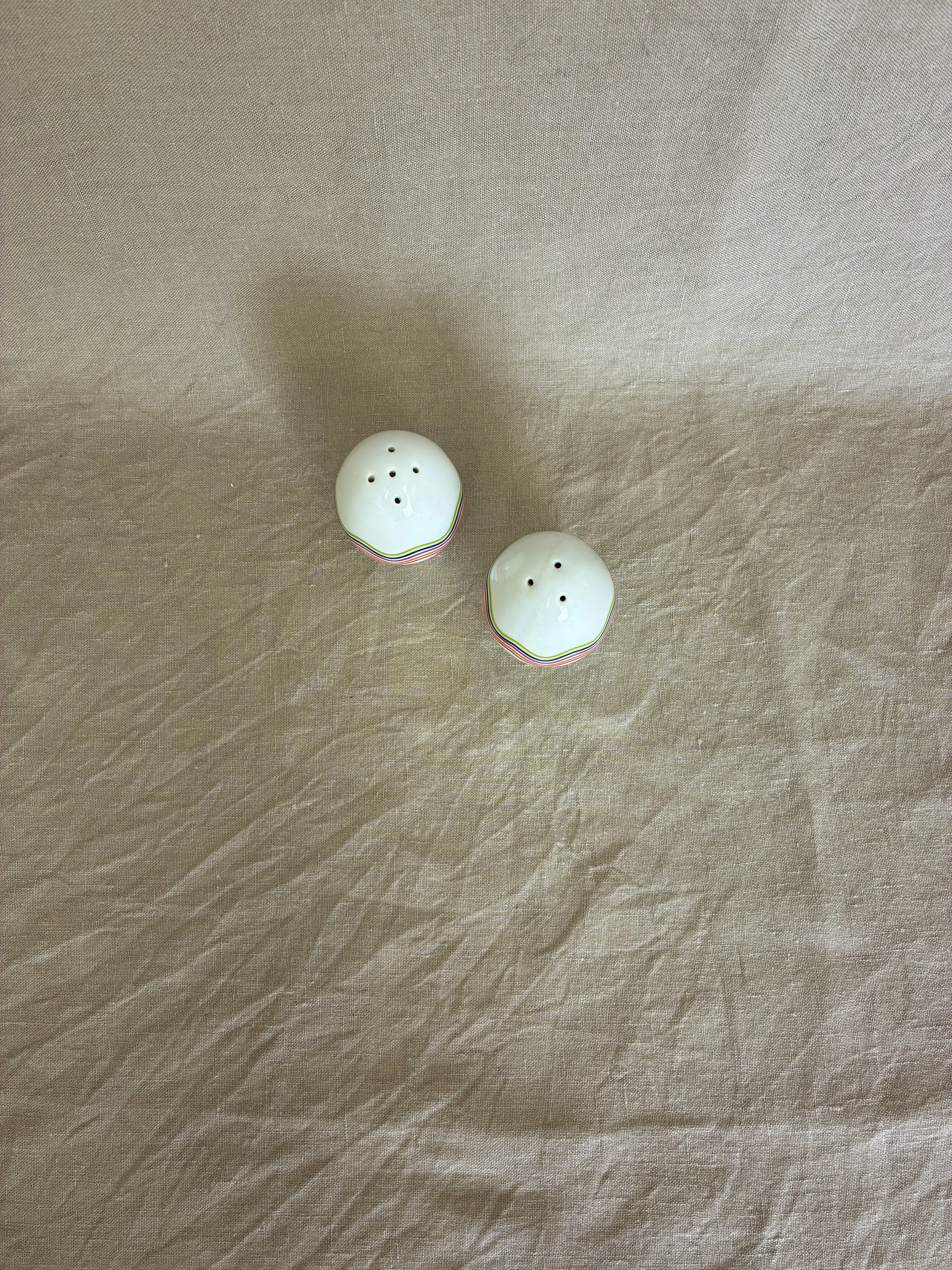 Rainbowave Salt & Pepper Shaker Set-2.jpg