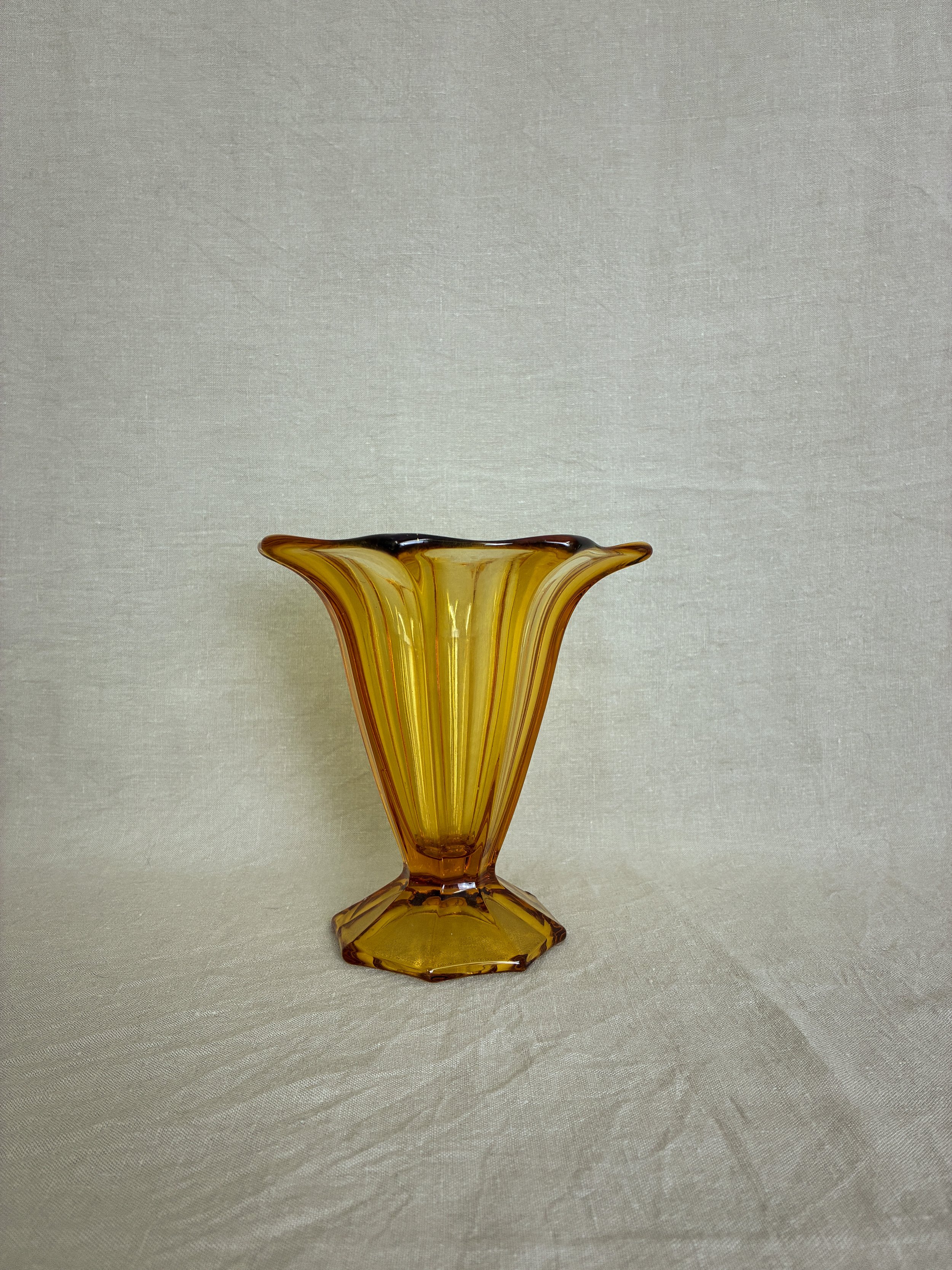 Sundae Glass Mini Vase-3.jpg