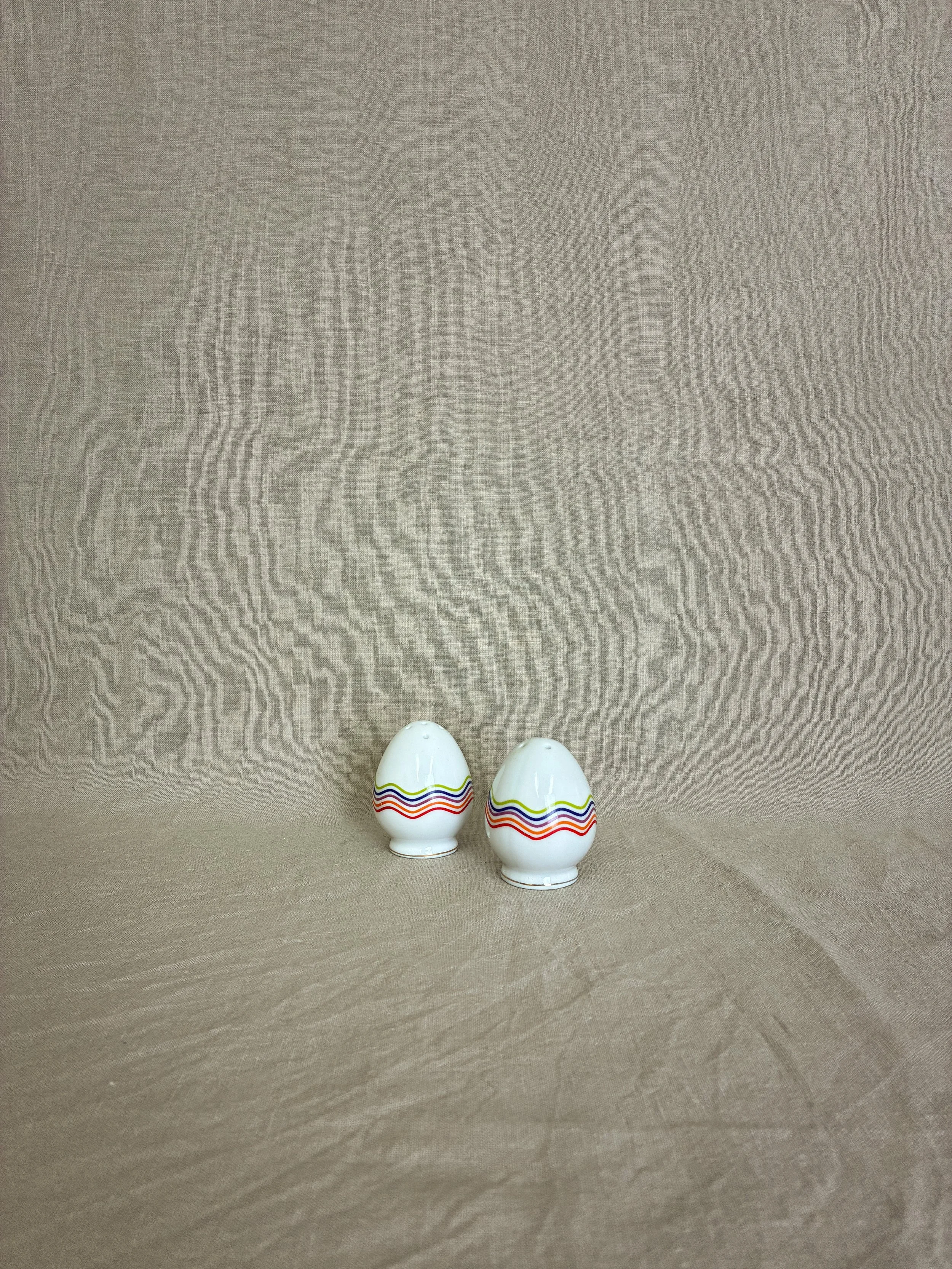 Rainbowave Salt & Pepper Shaker Set-4.jpg