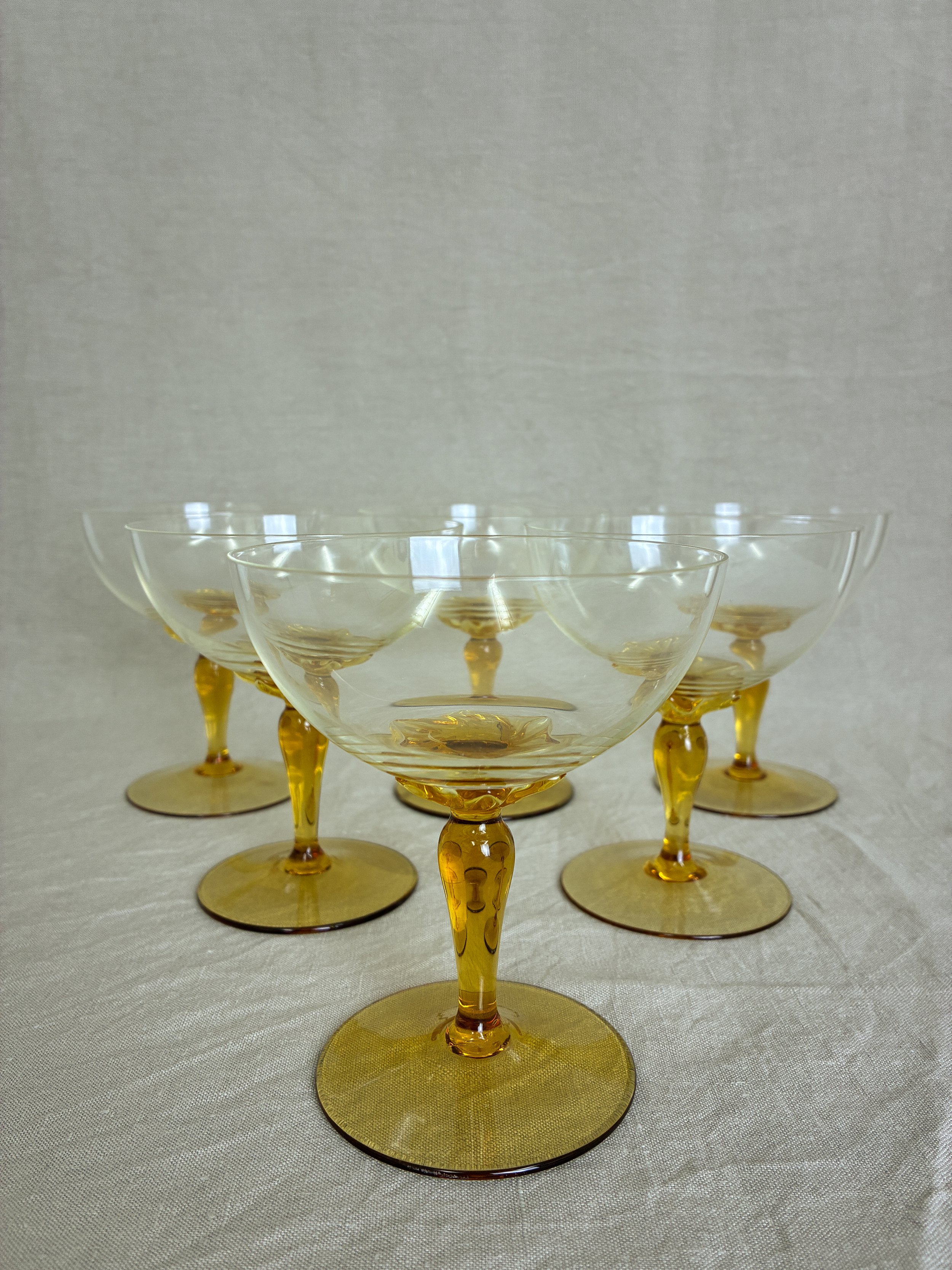 Starina Champagne Coupes - 3.jpg