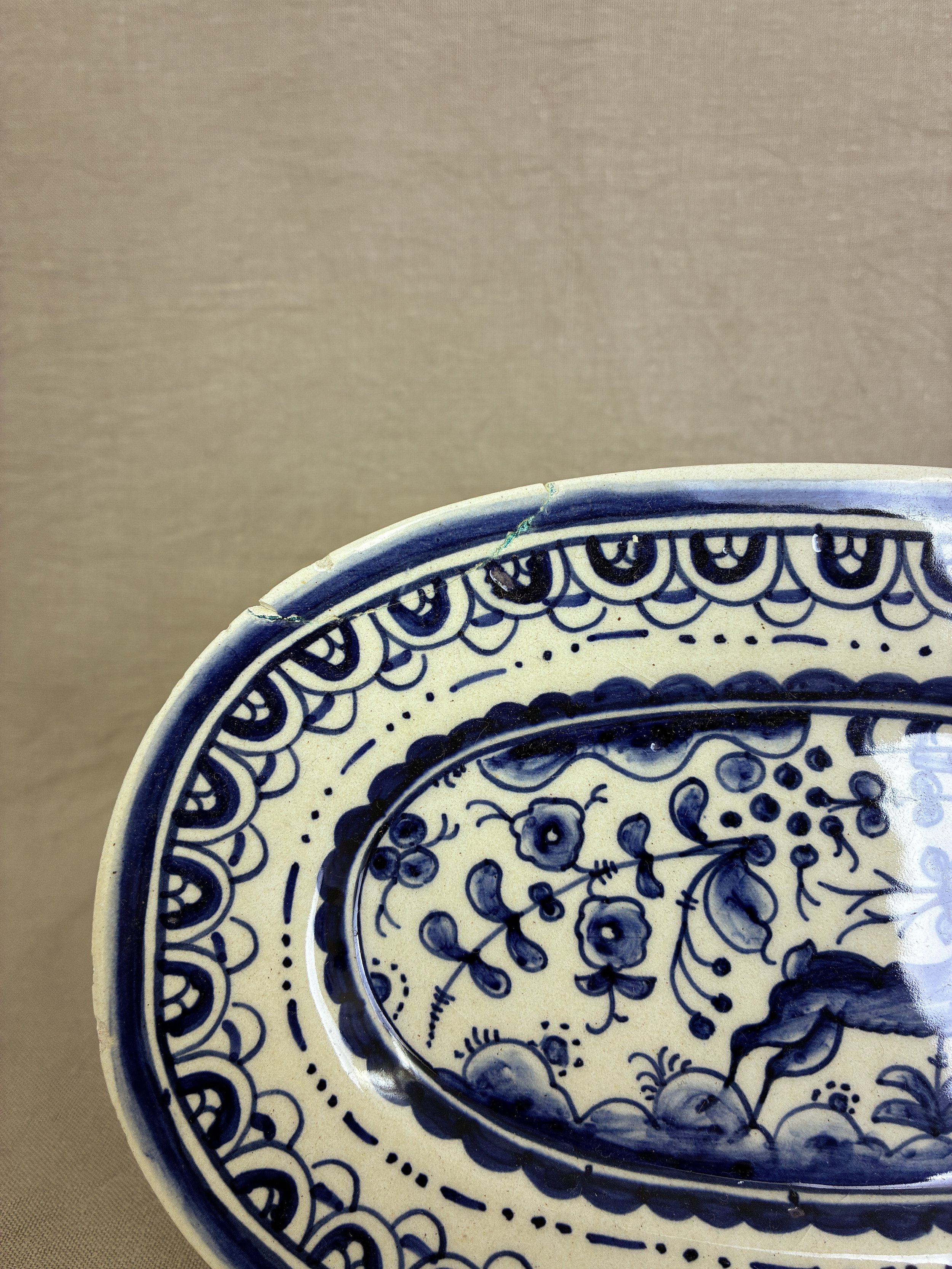 Daphne Delft Hanging Plate-09.jpg