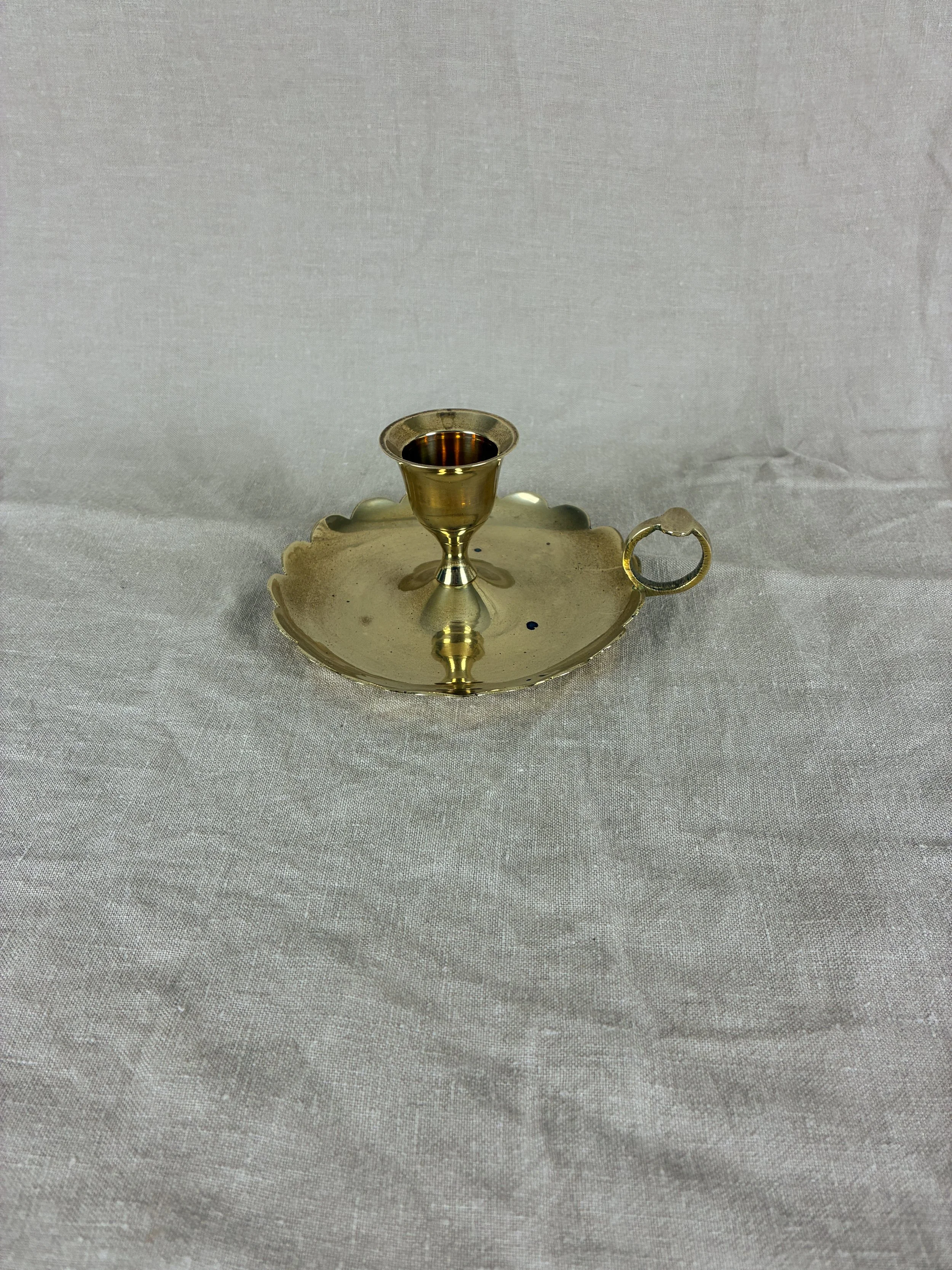 Petal scalloped brass candlesitck-4.jpg