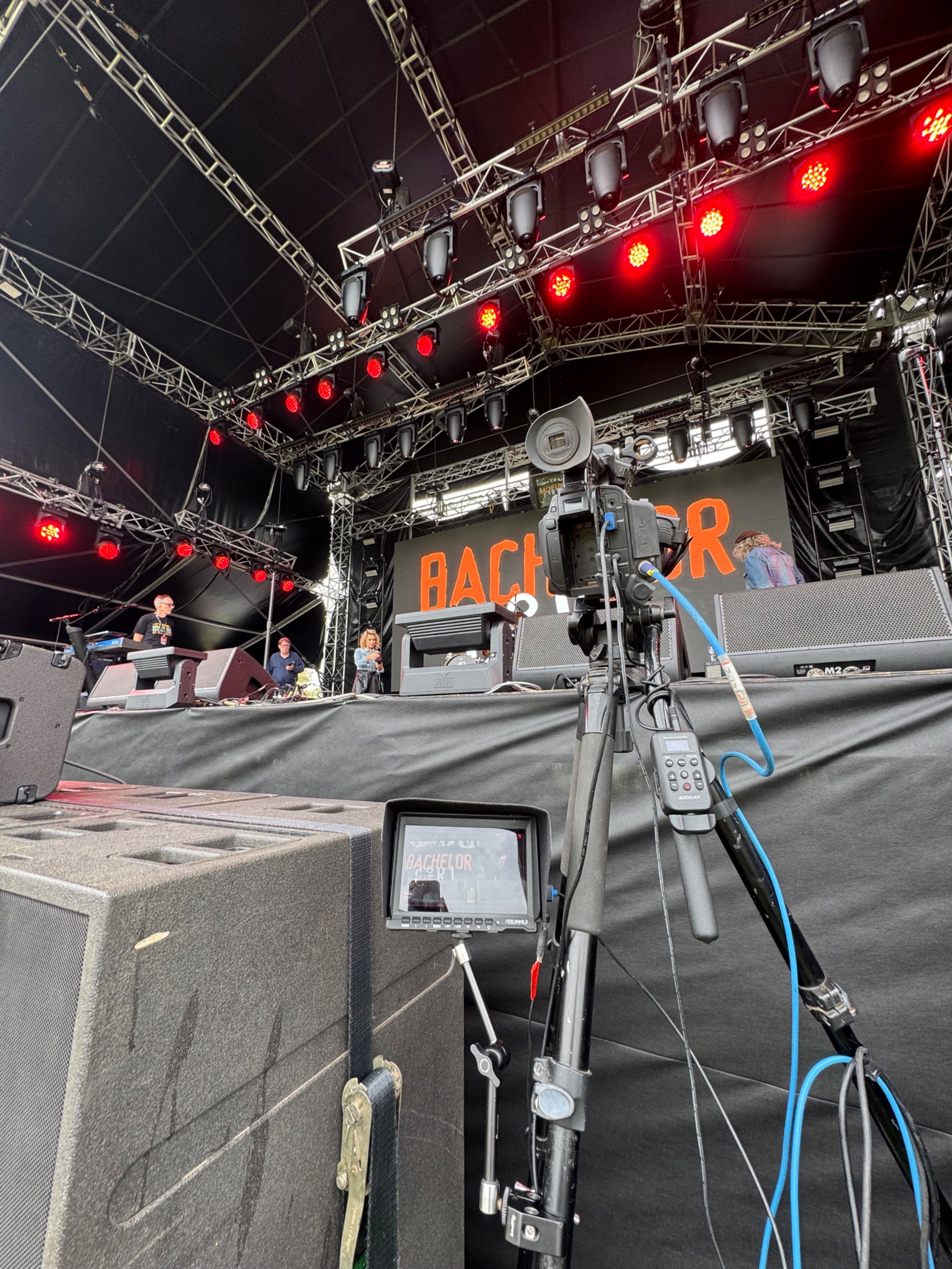 redhotsummrtour-01.jpeg