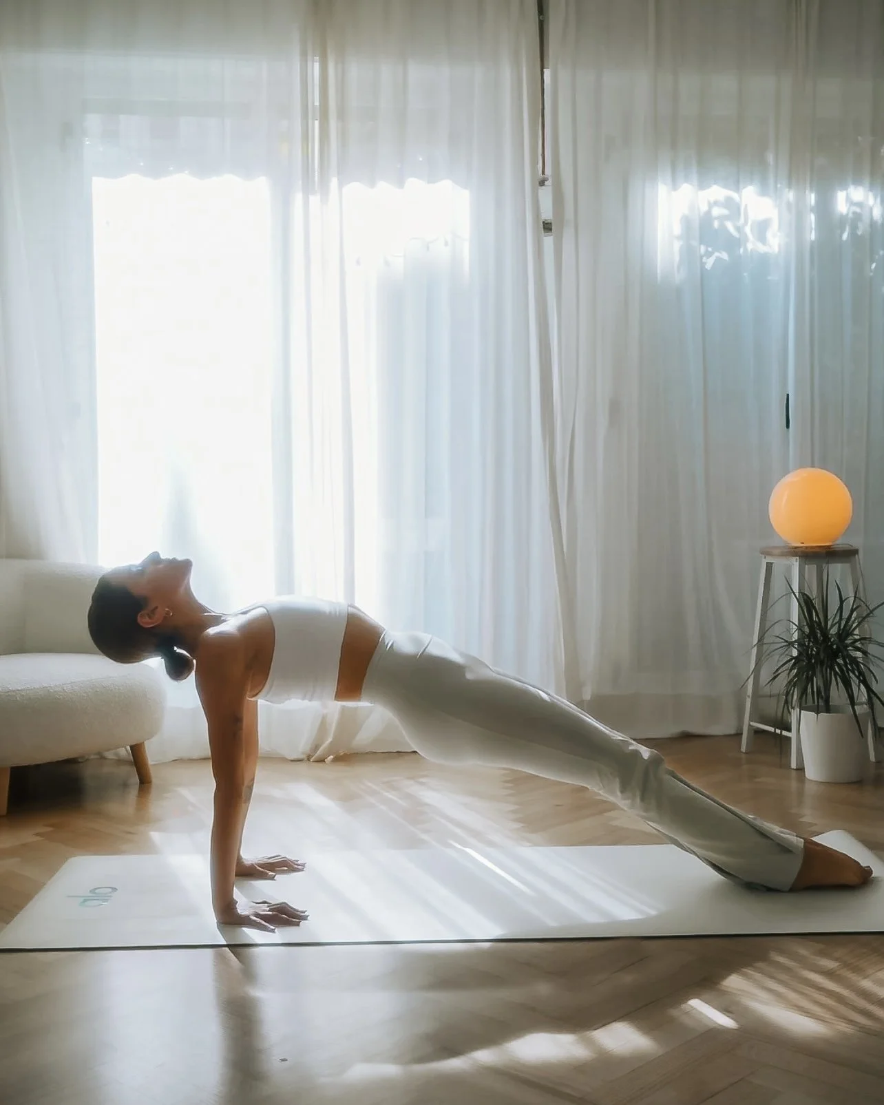 Apertura de Pecho en Yoga: Beneficios y Cómo Practicarla