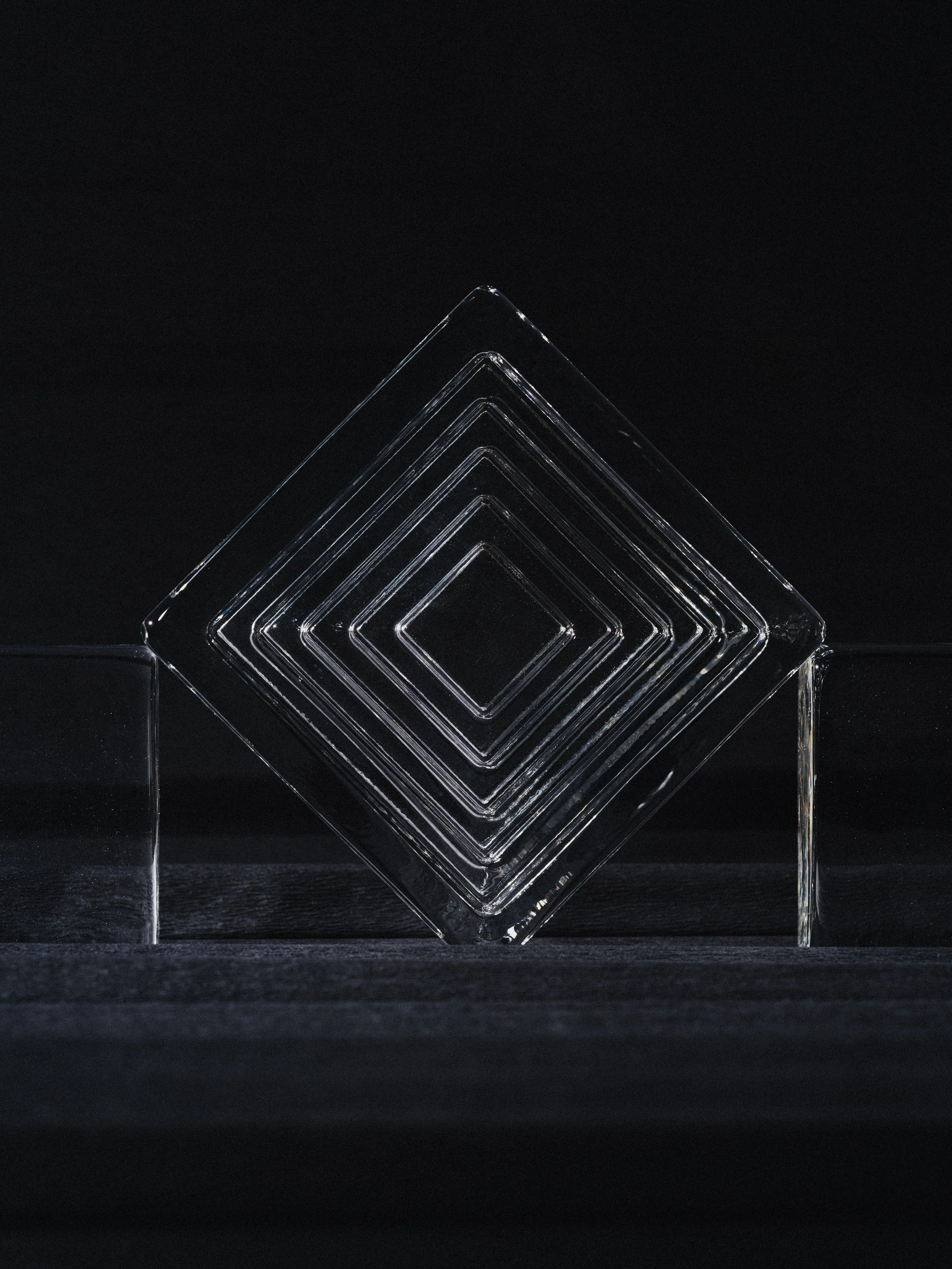 Tesseract 150x150x60mm