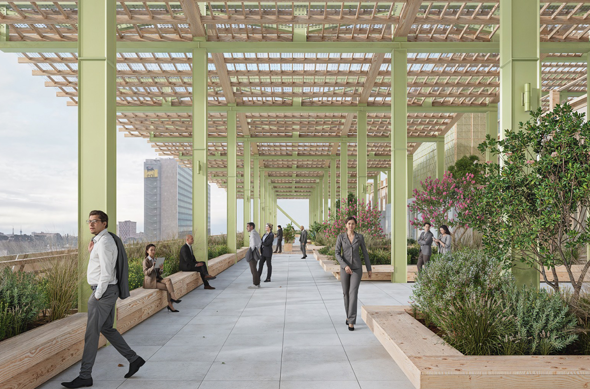 Un pasillo cubierto con plantas y bancos, varias personas caminando y sentadas en un entorno urbano y moderno.