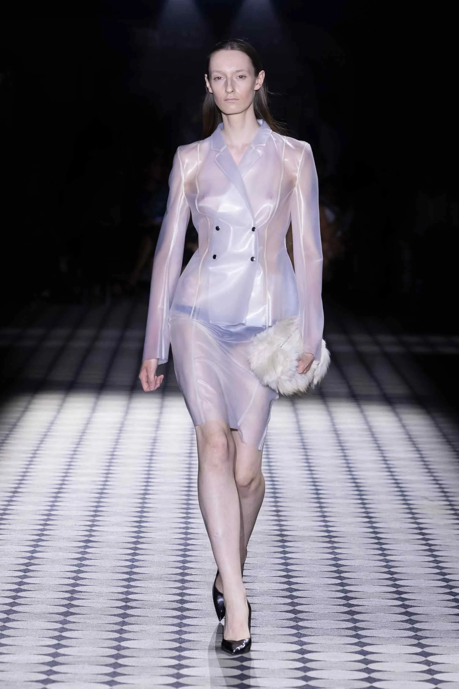 Unvain_SS27_Runway1_by_ AndreasHofrichter_for_BFW-3.jpg
