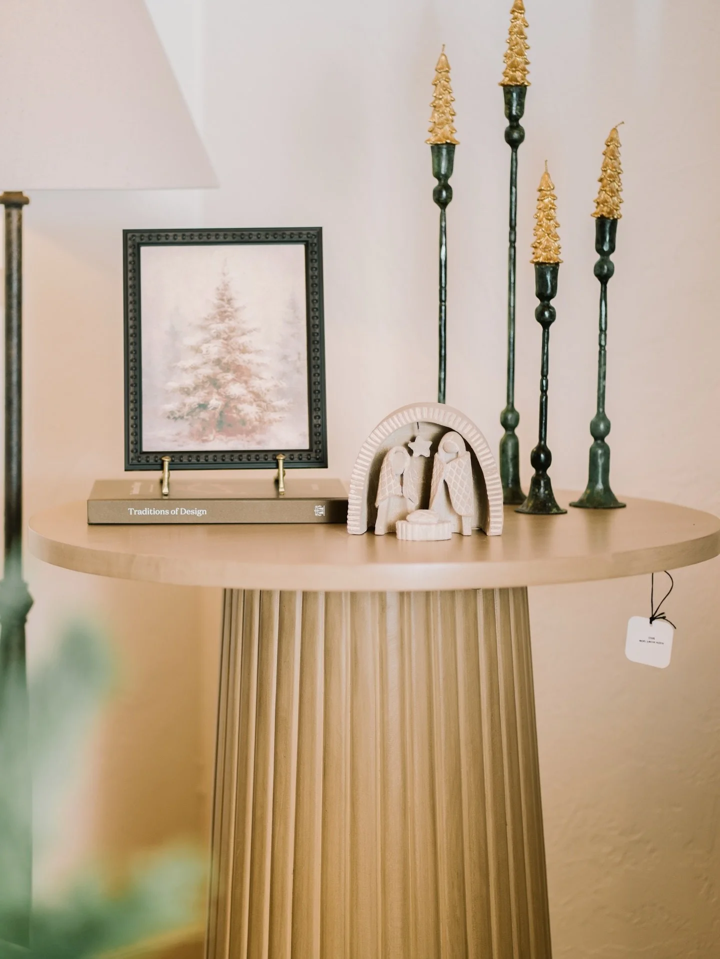 Enjoy 40% off ALL Christmas items on Saturday, December 20th for our Sale of the Day at LNA Home! This is the last day to shop with us before Christmas and we close next week to celebrate Christmas. We have limited quantities left so come by before i