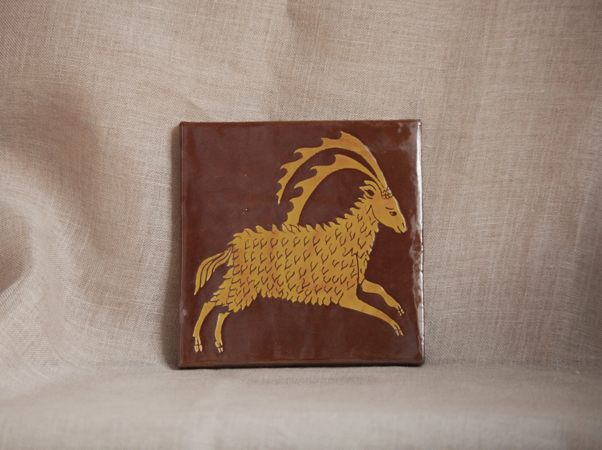 CLAY STORY TILE (DEER)