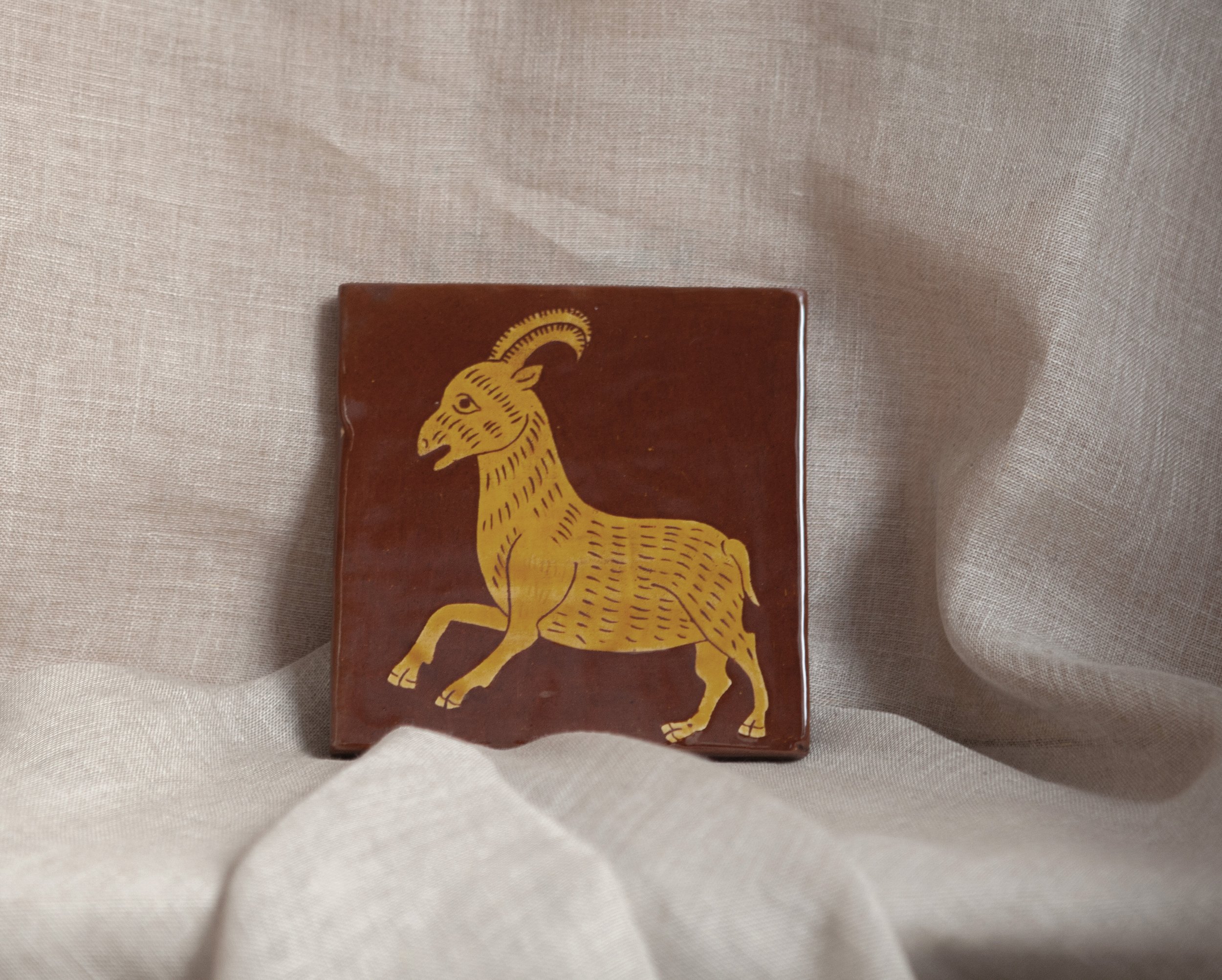 CLAY STORY TILE (GOAT)