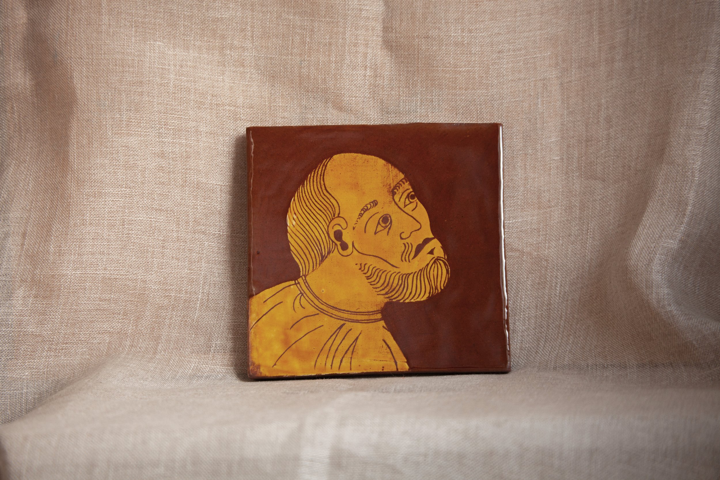 CLAY STORY TILE (MAN)