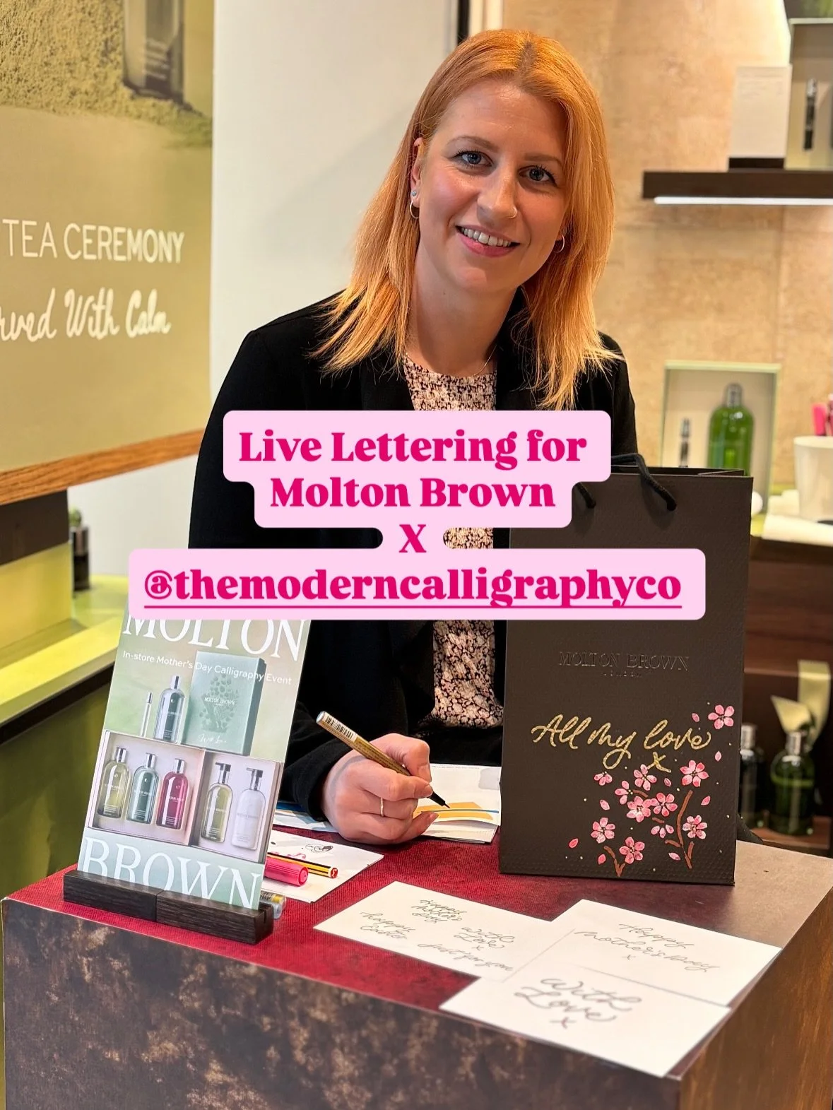 Live Lettering for @moltonbrown on behalf of @themoderncalligraphyco yesterday at @mallcribbs Bristol personalising Mother&rsquo;s Day Gifts. 

What a great way for me to celebrate #internationalwomensday doing something for the special mums in peopl