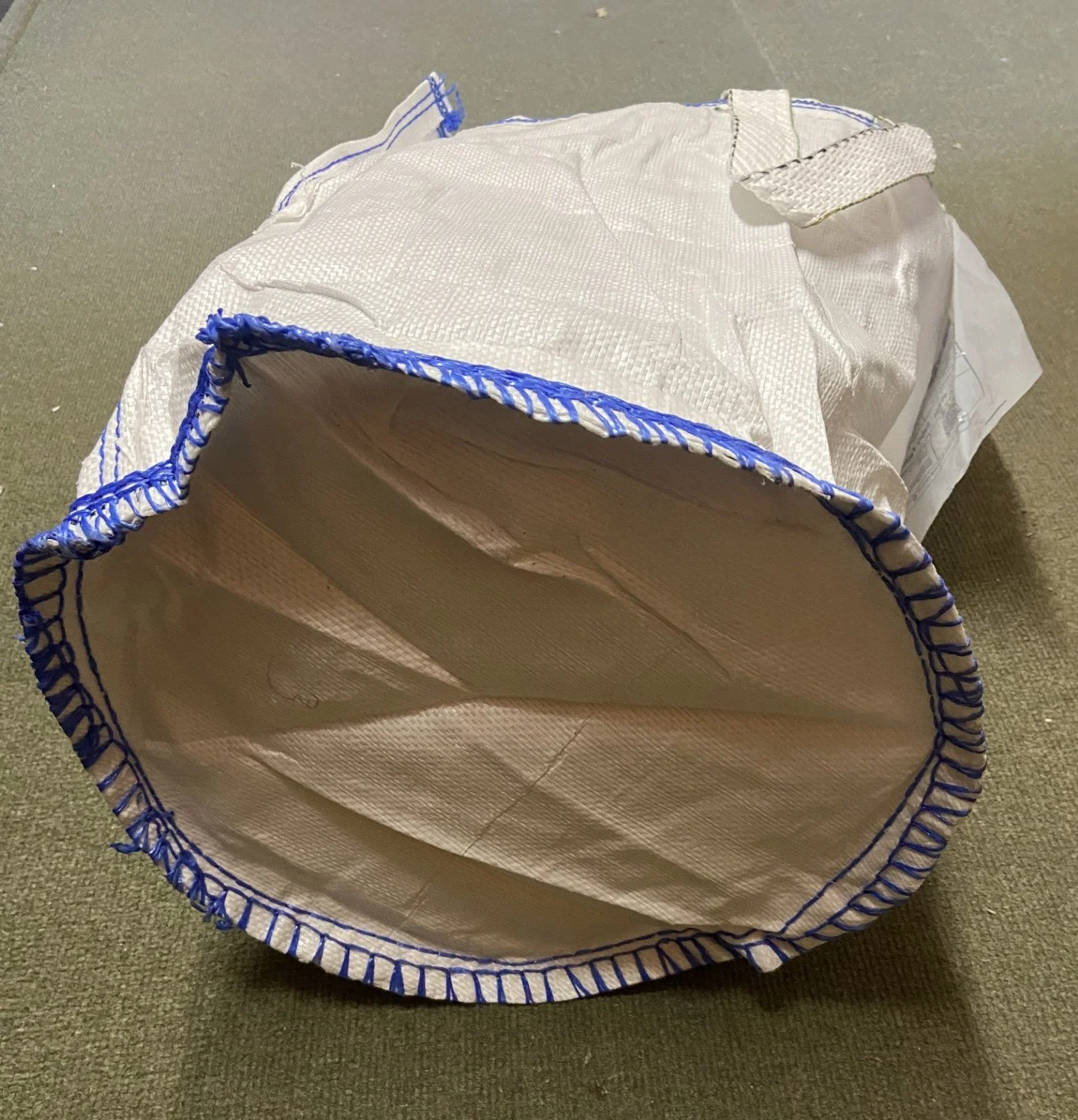 a977862d-ce1c-4c17-9cd4-db1371de077f.jpg