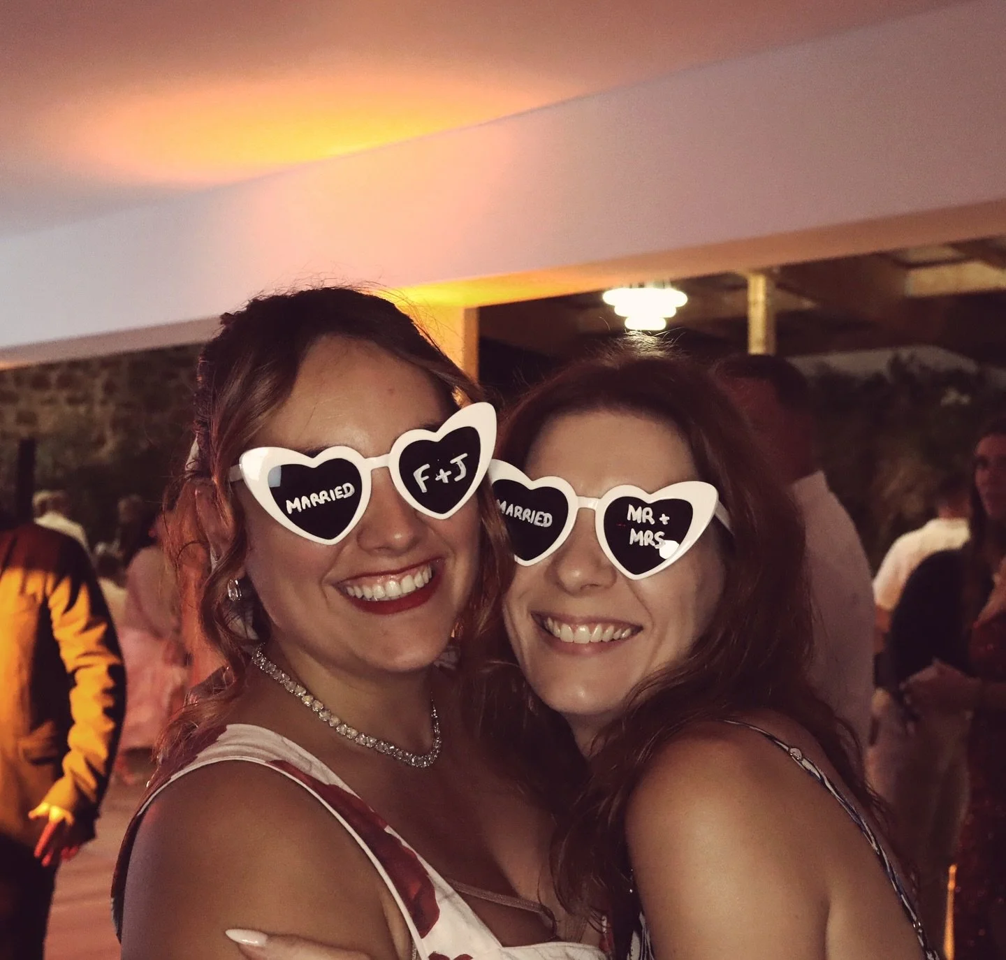 Mariage F &amp; J | 2-08-2025 💍

Retour sur un magnifique mariage &agrave; l&rsquo; @ermitagedurebberg o&ugrave; notre photobooth a captur&eacute; les plus beaux moments de la soir&eacute;e 🤎

Encore toutes nos f&eacute;licitations aux mari&eacute;