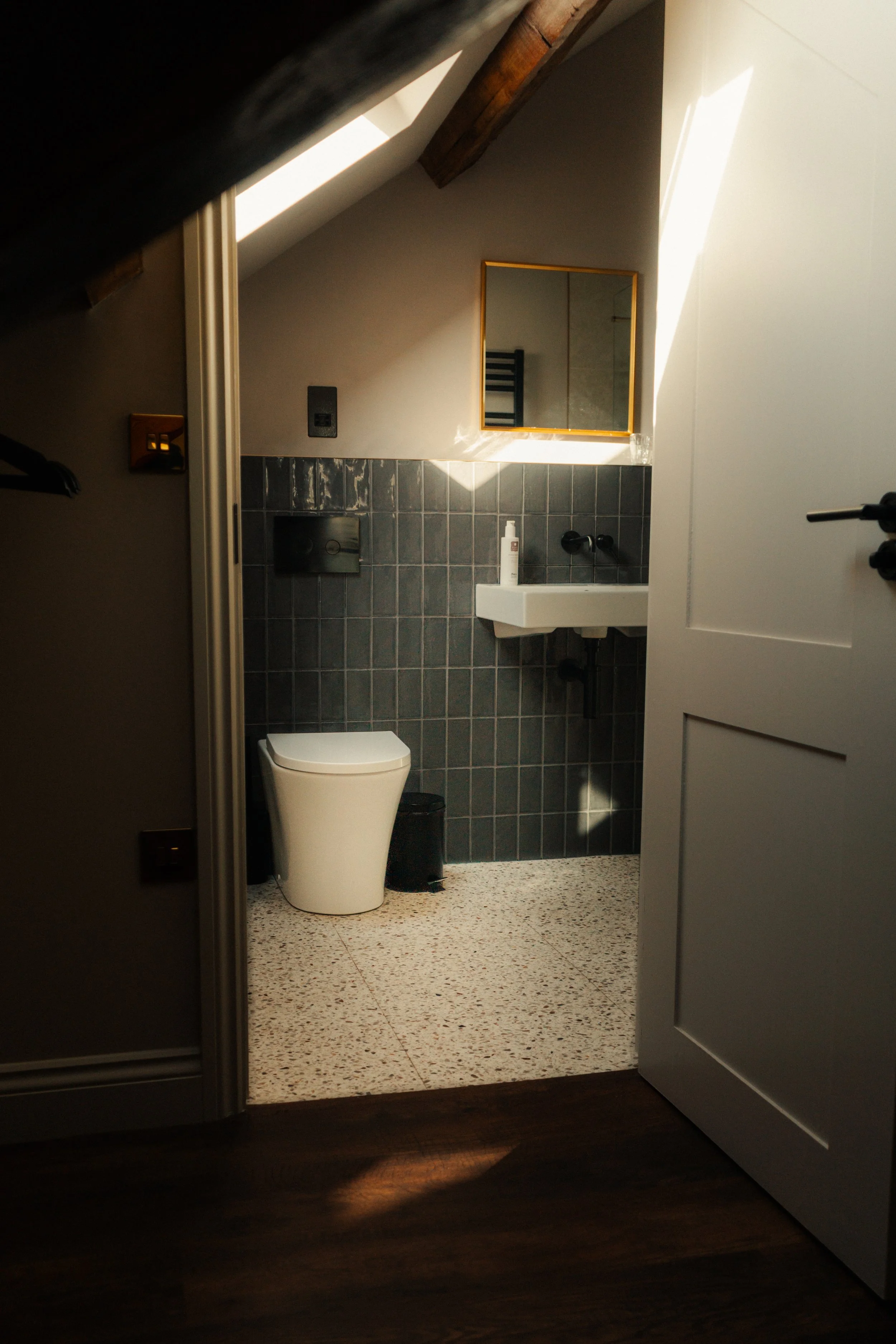 Lancaster hotel new edit bathroom 2.jpg