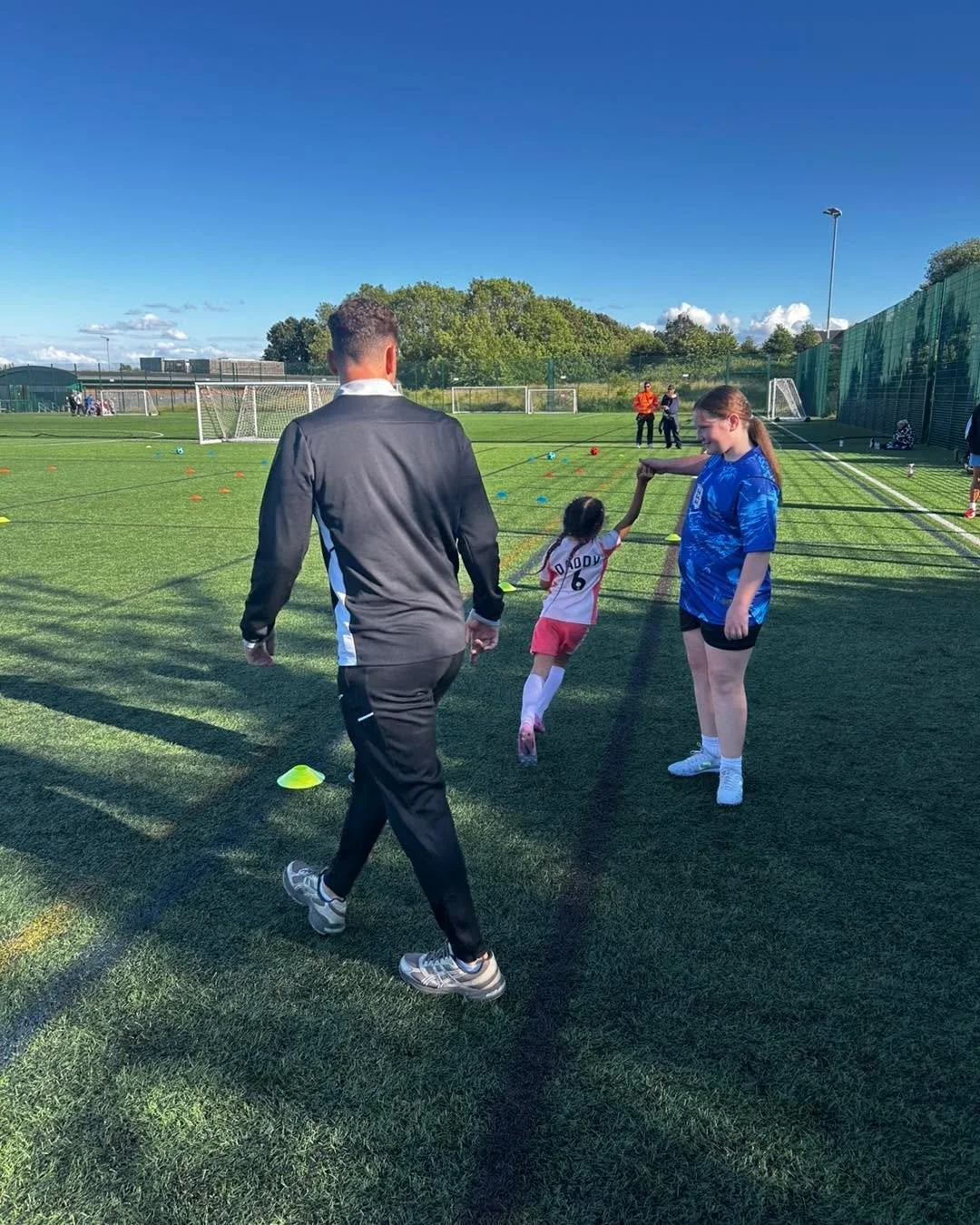 Another great session after a few weeks off! 

Great to see these kids active and developing, but most importantly with a smile on their faces and enjoying their football 😃

We&rsquo;ll be back next week at 5:30pm at leisureunited.s20 🌱

#rootingto