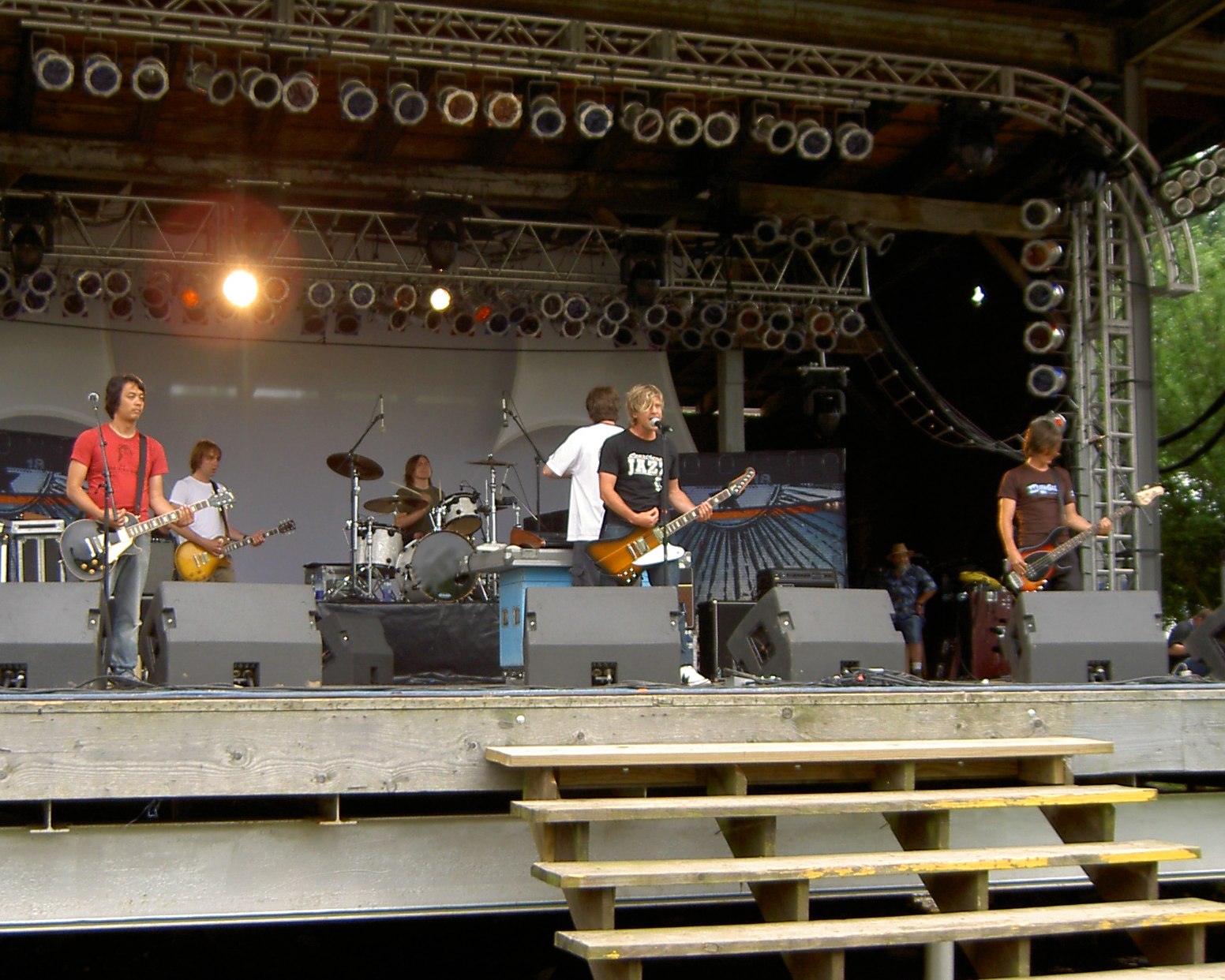 switchfoot-band-011.png